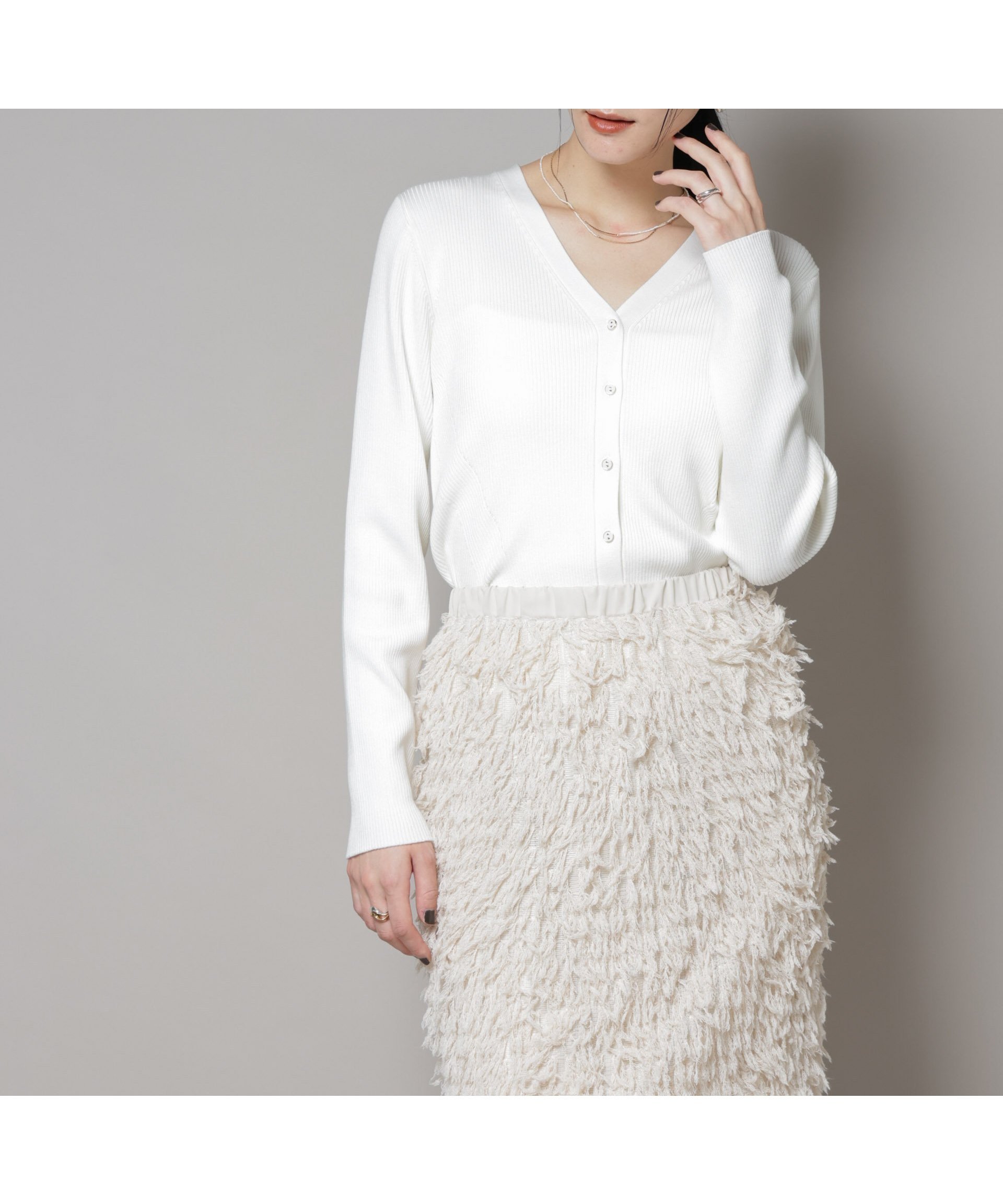 【ナノ ユニバース/nano universe】のCICA UVカット加工Vネックリブカーディガン インテリア・キッズ・メンズ・レディースファッション・服の通販 founy(ファニー) 　ファッション　Fashion　レディースファッション　Fashion for Women　トップス・カットソー　Cut & Sew Tops　カーディガン・羽織り　Layered Style Cardigans　Vネックトップス　V-Neck Tops / V-Cut Neckline Shirts　秋　Autumn　カーディガン　Cardigan, Knitwear　シンプル　Simple, Minimal　ベーシック　Basic, Essential　エレガント 上品　Elegant　2025年　2025　2025-2026秋冬・A/W　Autumn/Winter 2025–26 AW25–26　オフホワイト1|ID: prp329100004701496 ipo3291000000034719729