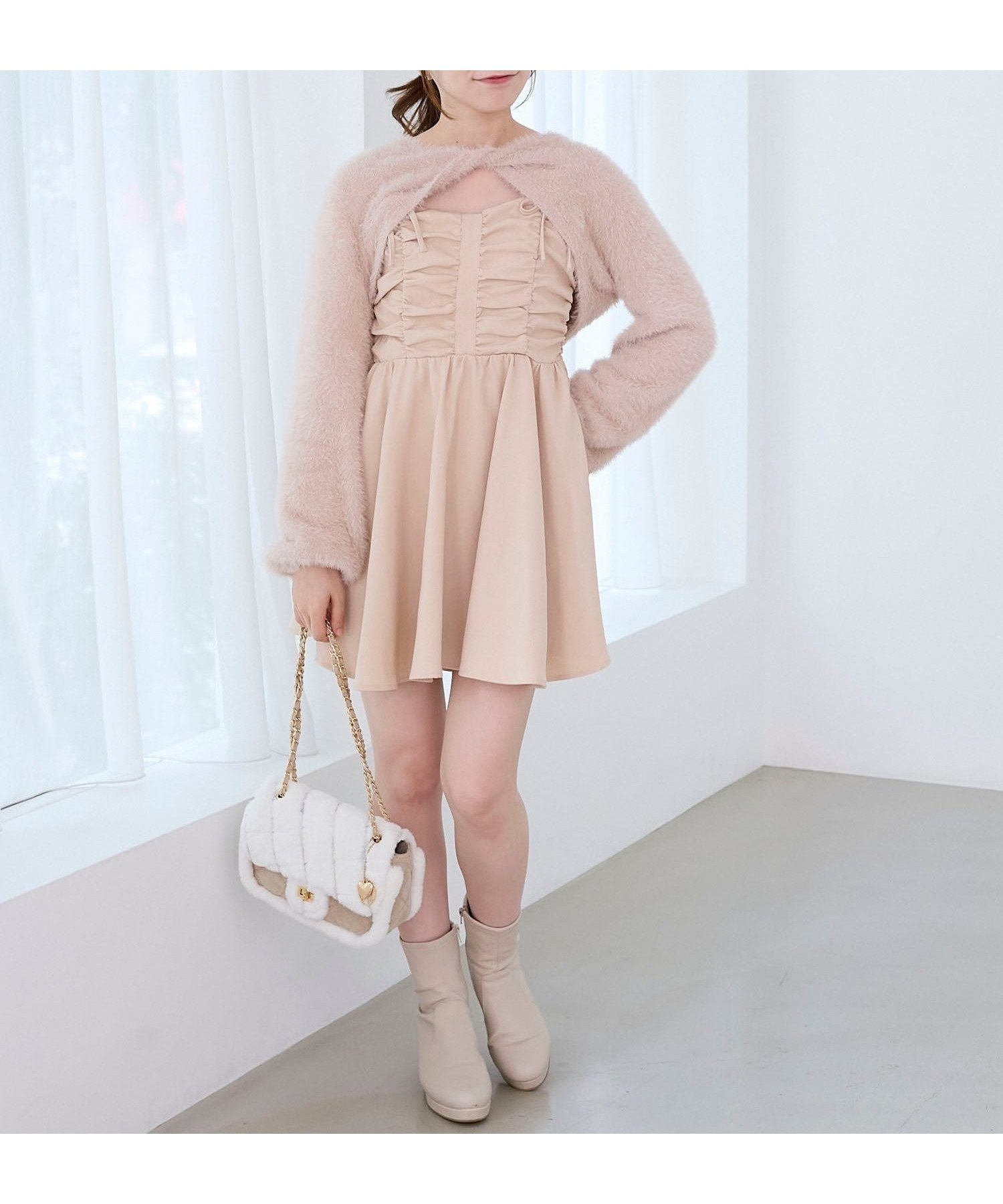 【マジェスティック レゴン/MAJESTIC LEGON】のふわふわニット×ミニワンピセット インテリア・キッズ・メンズ・レディースファッション・服の通販 founy(ファニー) 　ファッション　Fashion　レディースファッション　Fashion for Women　ワンピース　Dresses　キャミワンピース　Cami Dress, Slip Dress　シャーリング　Shirring, Ruched　ショート　Short, Short Length　スタイリッシュ　Stylish, Fashionable　ダウン　Down, Puffer　フィット　Fit, Slim Fit　フレア　Flare, Flared　ボレロ　Bolero, Short Cardigan　ミュール　Mule, Backless Shoes　リボン　Ribbon, Bow　ロング　Long, Long-Length　再入荷　Restock / Back in Stock　おすすめ　Recommended / Our Picks　ピンクベージュ|ID: prp329100004702299 ipo3291000000033953828