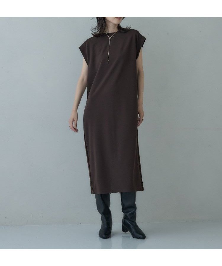 【インディヴィ/INDIVI】のサイドラインジョーゼットワンピース インテリア・キッズ・メンズ・レディースファッション・服の通販 founy(ファニー) 　ファッション　Fashion　レディースファッション　Fashion for Women　ワンピース　Dresses　アクセサリー　Fashion Accessories　シンプル　Simple, Minimal　ジョーゼット　Georgette, Semi-Sheer Fabric　ストレッチ　Stretch, Stretchy Fabric　ストレート　Straight, Straight Cut　スニーカー　Sneakers, Trainers　ノースリーブ　Sleeveless, No-Sleeve　ブラウン|ID: prp329100004702328 ipo3291000000033953982