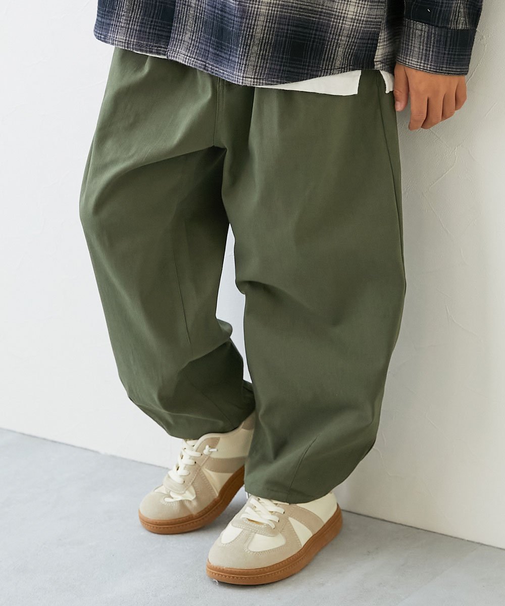 【デビロック/devirock / KIDS】のよくばりストレッチ ツイル ルーズタックパンツ チノパンツ ロングパンツ 25AW インテリア・キッズ・メンズ・レディースファッション・服の通販 founy(ファニー) 　ファッション　Fashion　キッズファッション　Fashion for Kids　ボトムス　Bottoms　ストレッチ　Stretch, Stretchy Fabric　スニーカー　Sneakers, Trainers　ツイル　Twist, Twisted Detail　トレーナー　Sweatshirt, Trainer　バルーン　Balloon, Balloon Silhouette　パーカー　Hoodie, Parka　ロング　Long, Long-Length　おすすめ　Recommended / Our Picks　2025年　2025　2025-2026秋冬・A/W　Autumn/Winter 2025–26 AW25–26　Dオリーブ|ID: prp329100004702665 ipo3291000000034100229