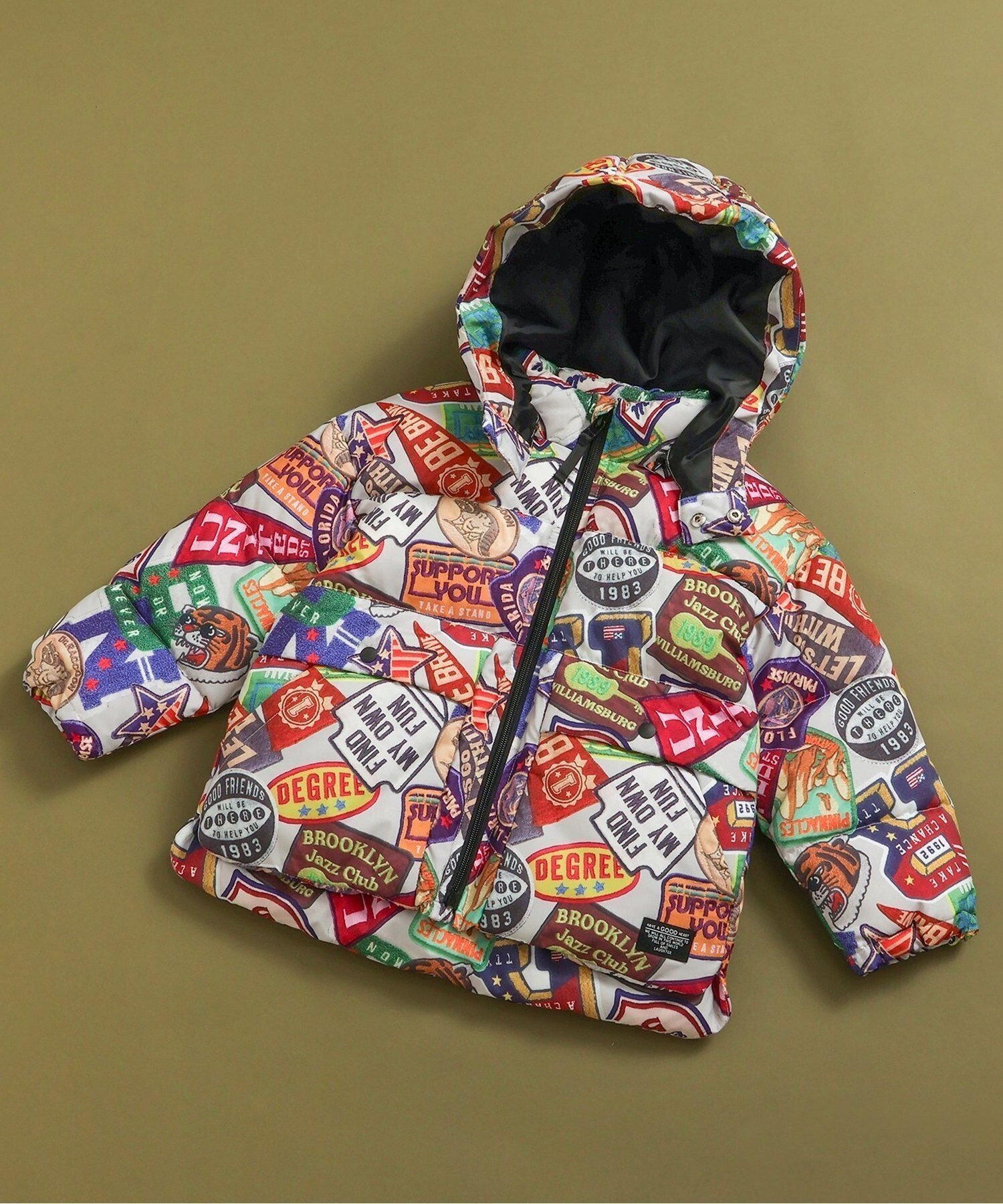 【エフオー オンラインストア/F.O.Online Store / KIDS】のふわ軽インサレーションジャケット インテリア・キッズ・メンズ・レディースファッション・服の通販 founy(ファニー) ファッション Fashion キッズファッション Fashion for Kids アウター Coat Outerwear /Kids ジャケット Jacket, Outerwear フロント Front, Front Design 冬 Winter / This Winter 定番 Standard, Basic Item 防寒 Cold Protection, Winter-Ready マルチカラー1|ID: prp329100004702690 ipo3291000000034119529