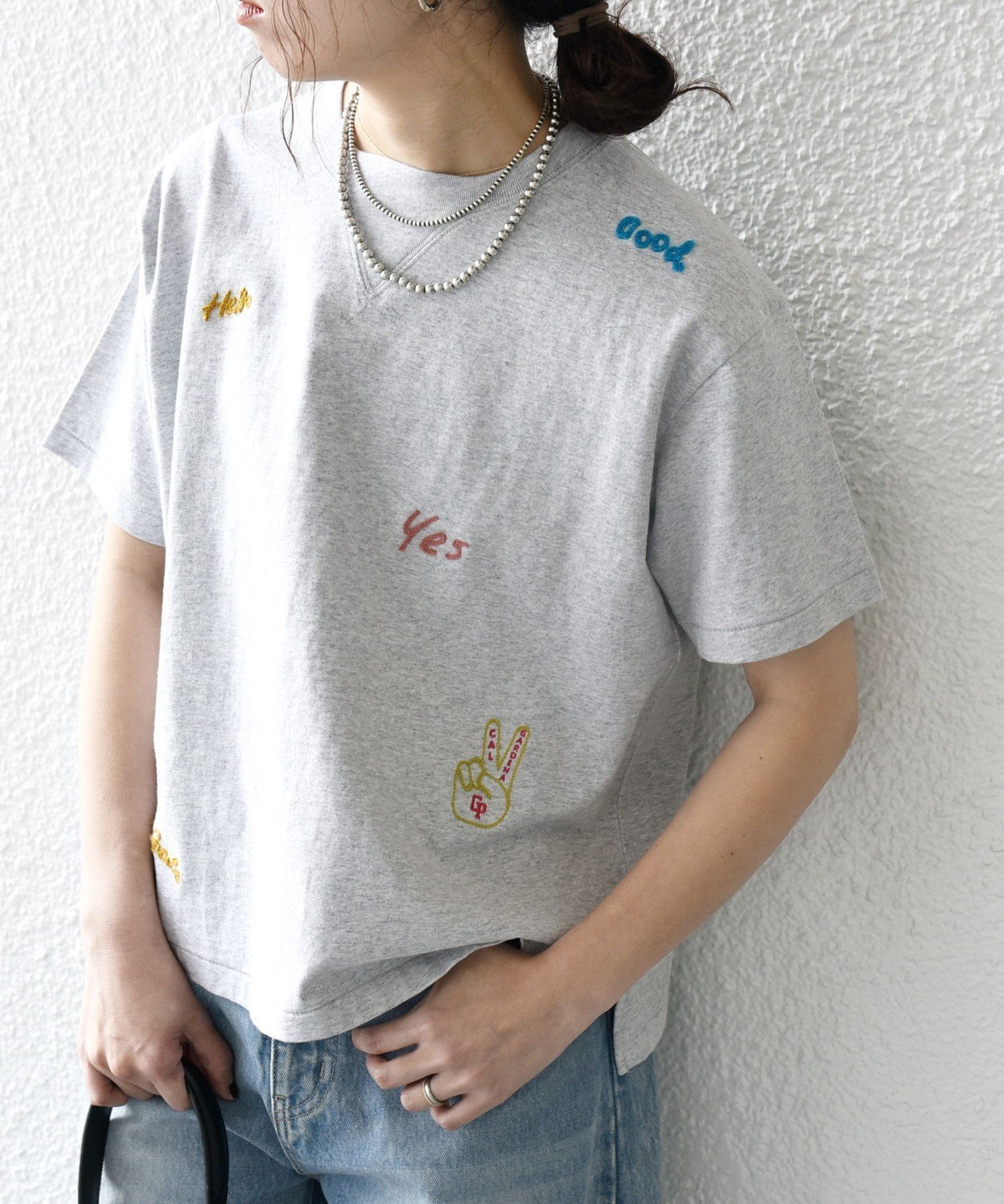【シップス フォー ウィメン/SHIPS】の【SHIPS any別注】Collegiate Pacific 洗濯機可能 V ガゼット プリント 刺繍 Tシャツ 25SS 人気、トレンドファッション・服の通販 founy(ファニー) 　ファッション　Fashion　レディースファッション　Fashion for Women　トップス・カットソー　Cut & Sew Tops　シャツ・ブラウス・オフィスカジュアル　Elegant Blouses & Button-Ups　ロングTシャツ・Tシャツ　Longline T-Shirts & Tees　カラフル　Colorful Design　スポーティ　Sporty, Casual Athletic　フェルト　Felt, Felt Fabric　プリント　Print, Printed Pattern　別注　Limited Edition, Custom Order　犬　Dog　2025年　2025　2025春夏・S/S　Spring/Summer 2025 SS25　 other-1|ID: prp329100004702755 ipo3291000000033997695