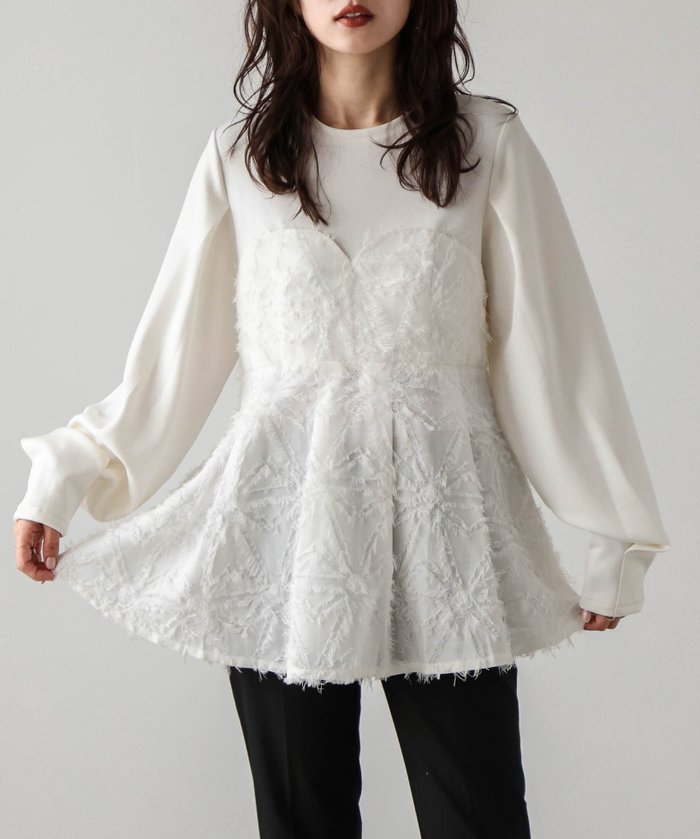 【ラジュール/Lajour】のジャガードドッキングペプラムトップス インテリア・キッズ・メンズ・レディースファッション・服の通販 founy(ファニー) https://founy.com/ ファッション Fashion レディースファッション Fashion for Women トップス・カットソー Cut & Sew Tops カッティング Cutting Detail シェイプ Shape, Slim Fit ドッキング Docking, Mixed Material フリンジ Fringe, Tassel フレア Flare, Flared ペプラム Peplum, Flared Hem エレガント 上品 Elegant |ID: prp329100004702826 ipo3291000000033997865