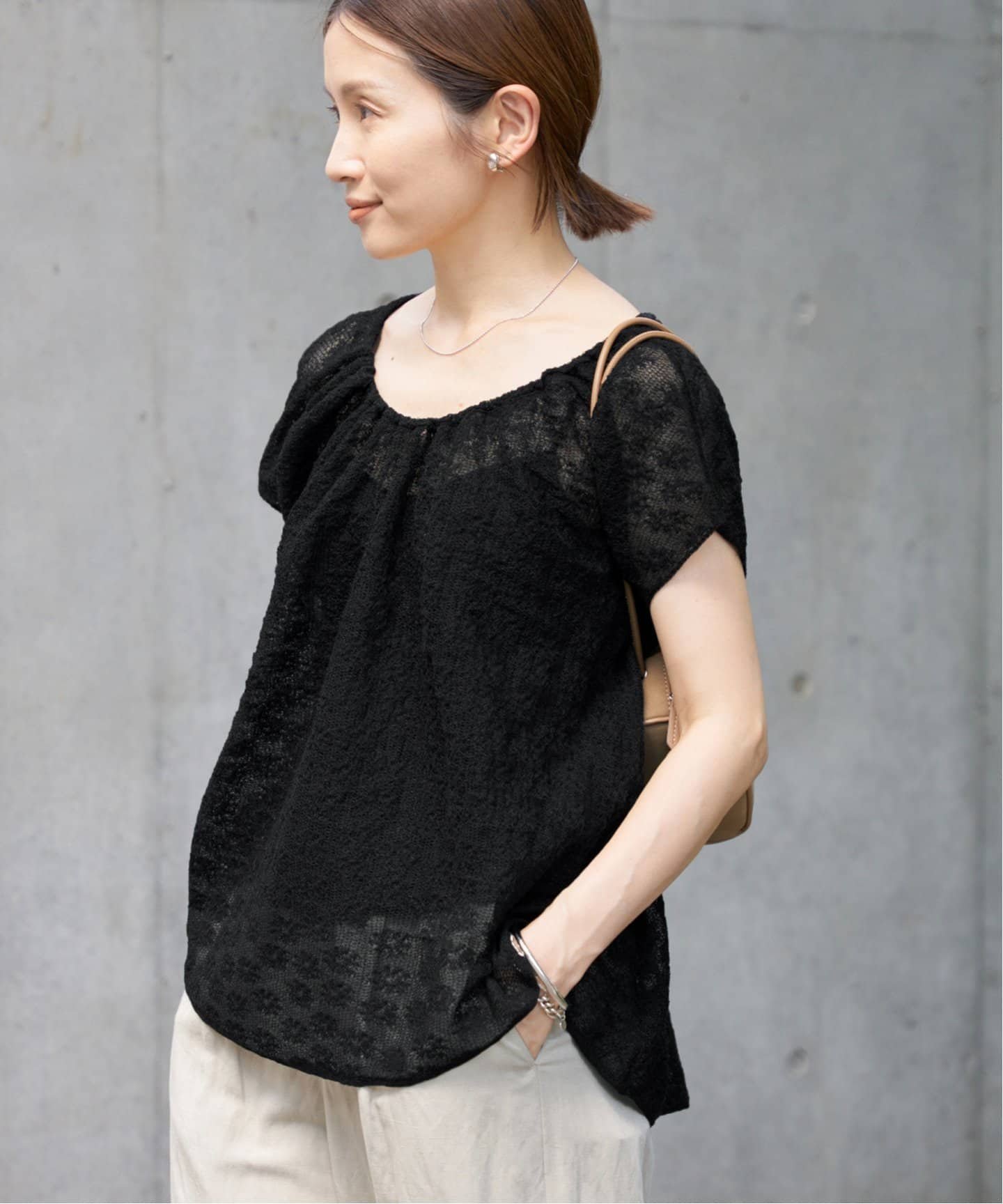 【イエナ/IENA】のフラワージャガード ギャザープルオーバー インテリア・キッズ・メンズ・レディースファッション・服の通販 founy(ファニー) 　ファッション　Fashion　レディースファッション　Fashion for Women　トップス・カットソー　Cut & Sew Tops　カジュアルプルオーバー・ニットトップス　Pullovers & Knit Tops / Casual Pullovers　2025年　2025　2025春夏・S/S　Spring/Summer 2025 SS25　エアリー　Airy Texture　ギャザー　Gathered, Ruffled　シアー　Sheer, See-Through　タイトスカート　Pencil Skirt, Tight Skirt　デニム　Denim, Jeans Material　ボトム　Bottoms, Lower Wear　ブラック|ID: prp329100004702980 ipo3291000000033961291