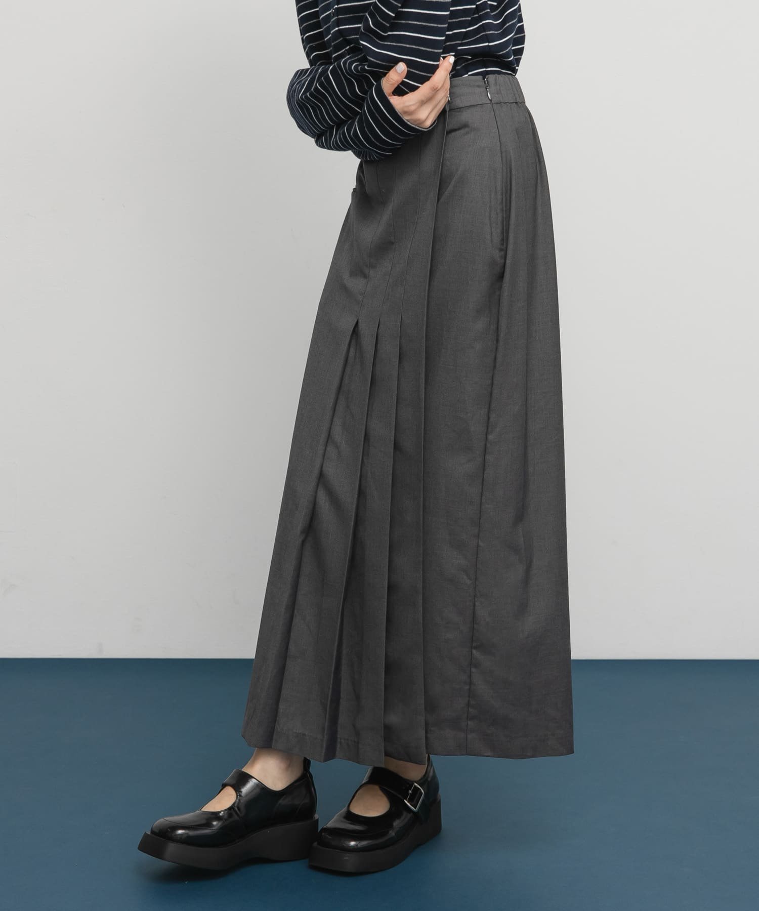 【ケービーエフ/KBF / URBAN RESEARCH】のラップライクプリーツスカート インテリア・キッズ・メンズ・レディースファッション・服の通販 founy(ファニー) 　ファッション　Fashion　レディースファッション　Fashion for Women　スカート　Skirts　プリーツスカート / 上品フェミニンスタイル　Pleated Skirts　2025年　2025　2025-2026秋冬・A/W　Autumn/Winter 2025–26 AW25–26　冬　Winter / This Winter　シンプル　Simple, Minimal　プリーツ　Pleats, Pleated　レース　Lace, Lace Fabric　A/W・秋冬　Autumn/Winter　GRAY|ID: prp329100004703474 ipo3291000000034009714