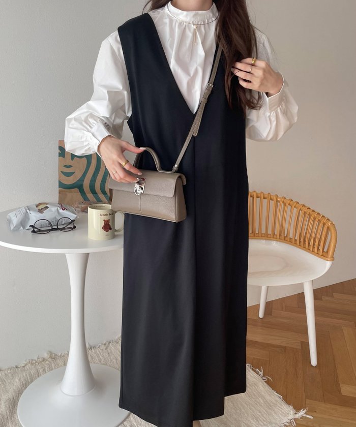 【アンドミー/andme】のきれいめ ポンチ Vネック ワンピース インテリア・キッズ・メンズ・レディースファッション・服の通販 founy(ファニー) https://founy.com/ ファッション Fashion レディースファッション Fashion for Women ワンピース Dresses 春 Spring カットソー Cut and Sewn Top ストレート Straight, Straight Cut ノースリーブ Sleeveless, No-Sleeve 人気 Popular, Best Seller 楽ちん Easy Fit, Comfortable A/W・秋冬 Autumn/Winter S/S・春夏 SS, Spring/Summer, Warm Season 夏 Summer エレガント 上品 Elegant |ID: prp329100004703872 ipo3291000000033967809