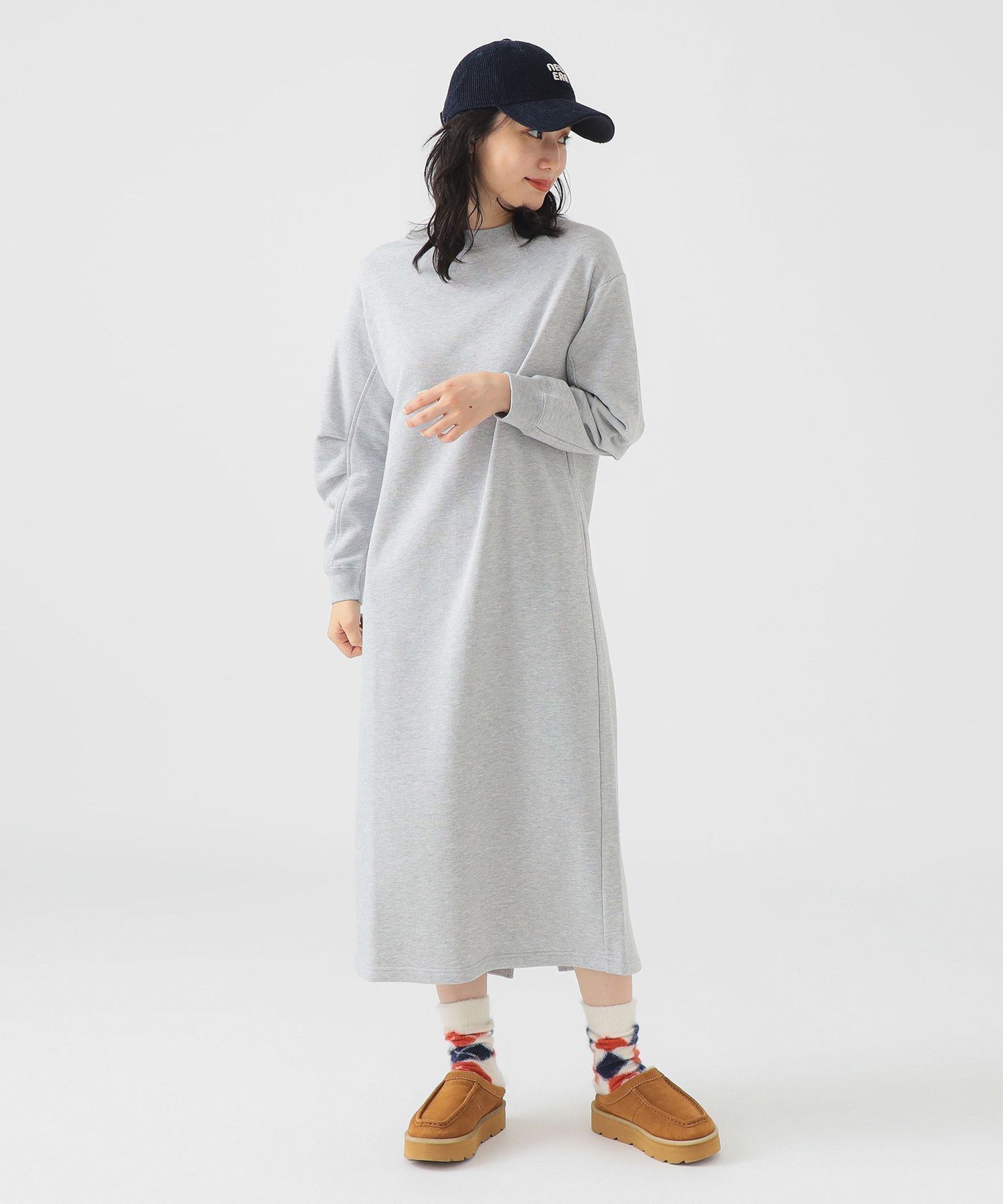【ビーミングライフストアバイビームス/B:MING LIFE STORE by BEAMS】の【+10%ポイントバック!】袖フォルム 裏毛 ワンピース(S~M) 25AW 秋冬 ロングシーズン インテリア・キッズ・メンズ・レディースファッション・服の通販 founy(ファニー) 　ファッション　Fashion　レディースファッション　Fashion for Women　ワンピース　Dresses　アクセサリー　Fashion Accessories　ウェーブ　Wavy Pattern　シンプル　Simple, Minimal　スウェット / スエット　Sweatshirt, Sweatwear　スカーフ　Scarf, Neckwear　フォルム　Silhouette, Form　ポケット　Pocket, Pocket Detail　ロング　Long, Long-Length　A/W・秋冬　Autumn/Winter　再入荷　Restock / Back in Stock　おすすめ　Recommended / Our Picks　エレガント 上品　Elegant　2025年　2025　2025-2026秋冬・A/W　Autumn/Winter 2025–26 AW25–26　TOP_GREY|ID: prp329100004703890 ipo3291000000033967926