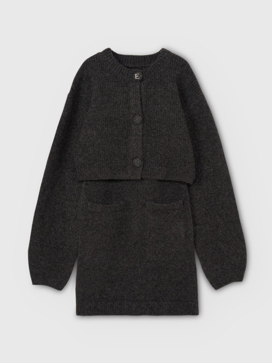 【エイミーイストワール/eimy istoire】のロゴ釦ニットセットワンピース インテリア・キッズ・メンズ・レディースファッション・服の通販 founy(ファニー) 　ファッション　Fashion　レディースファッション　Fashion for Women　ワンピース　Dresses　カーディガン　Cardigan, Knitwear　クラシカル　Classical, Vintage-Inspired　ショート　Short, Short Length　セットアップ　Set-Up, Coordinated Outfit　デニム　Denim, Jeans Material　フェミニン　Feminine, Girly　A/W・秋冬　Autumn/Winter　再入荷　Restock / Back in Stock　おすすめ　Recommended / Our Picks　エレガント 上品　Elegant　GREY|ID: prp329100004703971 ipo3291000000033968389