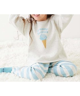 【デビロック/devirock / KIDS】のガールズ やわらかキルト パジャマ 長袖パジャマ ルームウェア 長袖ルームウェア 25AW 人気、トレンドファッション・服の通販 founy(ファニー) ファッション Fashion キッズファッション Fashion for Kids キルティング Quilted, Quilting キルト Quilt, Quilted Fabric 長袖 Long Sleeve, Full Sleeve パジャマ Pajamas, Sleepwear フリル Frill, Ruffle プリント Print, Printed Pattern 2025年 2025 2025-2026秋冬・A/W Autumn/Winter 2025–26 AW25–26 |ID:prp329100004704191