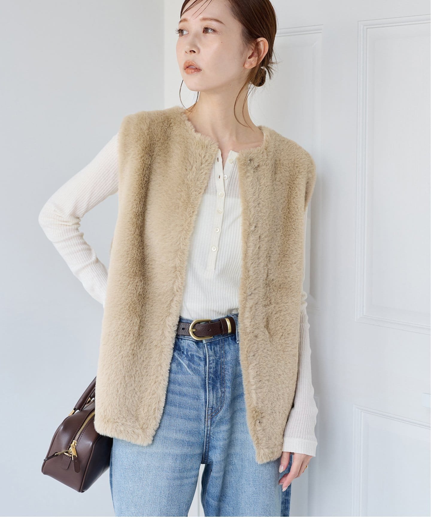 【ジャーナルスタンダード/JOURNAL STANDARD】の《追加》ダブルフェイスフェザークルーネックベスト インテリア・キッズ・メンズ・レディースファッション・服の通販 founy(ファニー) 　ファッション　Fashion　レディースファッション　Fashion for Women　アウター　Coat / Outerwear Collection　トップス・カットソー　Cut & Sew Tops　ベスト&ジレ / 重ね着スタイル　Vests & Gilets　2025年　2025　2025-2026秋冬・A/W　Autumn/Winter 2025–26 AW25–26　カットソー　Cut and Sewn Top　ダブル　Double, Double-Breasted　ドット　Polka Dot, Dot Pattern　フェイス　Face, Facial Design　フェザー　Feather, Feather Detail　フェザーヤーン　Feather Yarn, Fluffy Yarn　フロント　Front, Front Design　ベスト　Vest, Waistcoat　ボトム　Bottoms, Lower Wear　冬　Winter / This Winter　秋　Autumn　ベージュ|ID: prp329100004704989 ipo3291000000033976902
