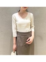 【スナイデル/SNIDEL】のUネックシンプルリブニットプルオーバー 人気、トレンドファッション・服の通販 founy(ファニー) ファッション Fashion レディースファッション Fashion for Women トップス・カットソー Cut & Sew Tops ニット Knit Tops & Sweaters カジュアルプルオーバー・ニットトップス Pullovers & Knit Tops / Casual Pullovers シルバー Silver, Metallic Silver ジャケット Jacket, Outerwear ストレート Straight, Straight Cut スマート Smart, Elegant フィット Fit, Slim Fit フォルム Silhouette, Form ベーシック Basic, Essential リュクス Luxury, Elegant, High-End, Chic おすすめ Recommended / Our Picks |ID:prp329100004705352