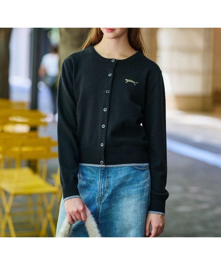 【ドレステリア/DRESSTERIOR】の【CLASSY.12月号掲載】タイガーエンブロイダリークルーネックカーディガン インテリア・キッズ・メンズ・レディースファッション・服の通販 founy(ファニー) 　雑誌掲載アイテム　Magazine Picks & Fashion Features　ファッション雑誌　Fashion Magazines　クラッシィ　CLASSY.　ファッション　Fashion　レディースファッション　Fashion for Women　トップス・カットソー　Cut & Sew Tops　カーディガン・羽織り　Layered Style Cardigans　12月号　December Issue　カーディガン　Cardigan, Knitwear　コンパクト　Compact, Small Size　シンプル　Simple, Minimal　スマート　Smart, Elegant　ベーシック　Basic, Essential　ボトム　Bottoms, Lower Wear　雑誌　Magazine, Fashion Magazine　ブラック|ID: prp329100004705961 ipo3291000000035081823