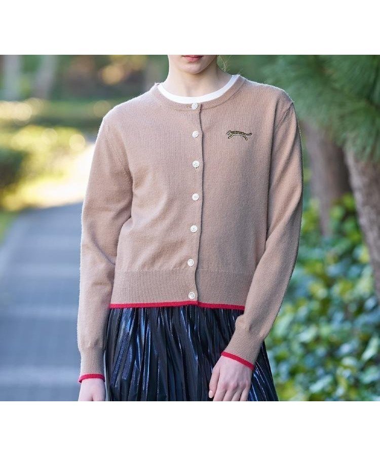 【ドレステリア/DRESSTERIOR】の【CLASSY.12月号掲載】タイガーエンブロイダリークルーネックカーディガン インテリア・キッズ・メンズ・レディースファッション・服の通販 founy(ファニー) 　雑誌掲載アイテム　Magazine Picks & Fashion Features　ファッション雑誌　Fashion Magazines　クラッシィ　CLASSY.　ファッション　Fashion　レディースファッション　Fashion for Women　トップス・カットソー　Cut & Sew Tops　カーディガン・羽織り　Layered Style Cardigans　12月号　December Issue　カーディガン　Cardigan, Knitwear　コンパクト　Compact, Small Size　シンプル　Simple, Minimal　スマート　Smart, Elegant　ベーシック　Basic, Essential　ボトム　Bottoms, Lower Wear　雑誌　Magazine, Fashion Magazine　ベージュ|ID: prp329100004705961 ipo3291000000035081824