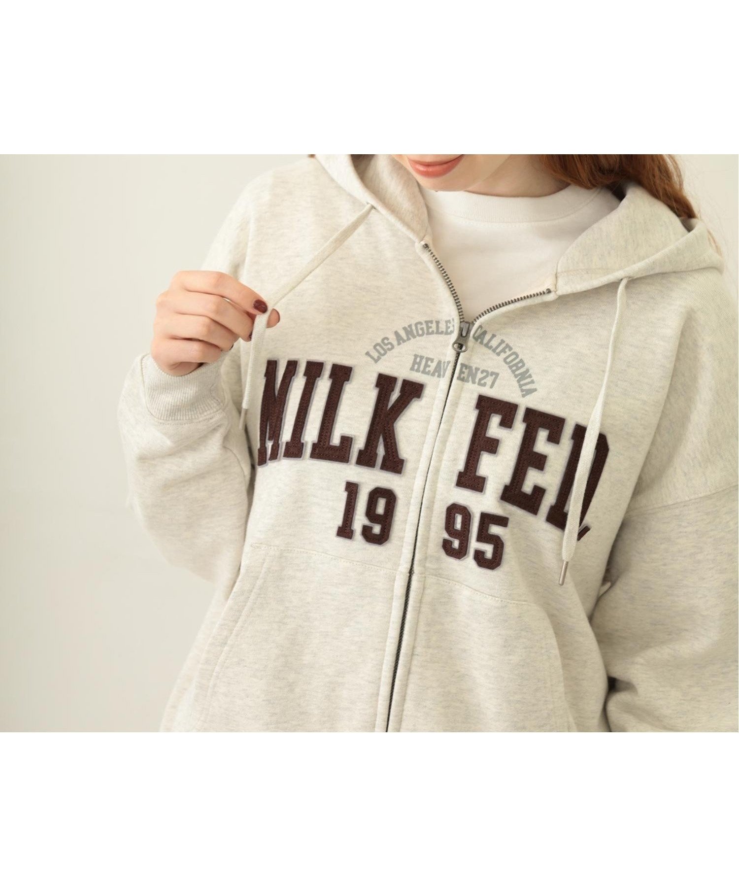 【ミルクフェド/MILKFED.】のCOLLEGE PATCH ZIP UP HOODIE MILKFED. インテリア・キッズ・メンズ・レディースファッション・服の通販 founy(ファニー) 　ファッション　Fashion　レディースファッション　Fashion for Women　おすすめ　Recommended / Our Picks　ガーリー　Girly, Feminine Style　チェック　Check, Plaid, Tartan　パーカー　Hoodie, Parka　フェルト　Felt, Felt Fabric　フリル　Frill, Ruffle　フロント　Front, Front Design　リラックス　Relax, Relaxed Fit　ロング　Long, Long-Length　OATMEAL|ID: prp329100004706030 ipo3291000000034043291