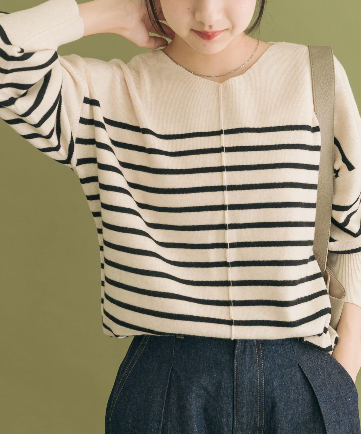 【アイテムズアーバンリサーチ/ITEMS URBAN RESEARCH】の『洗濯可』アウトリンキングVネックニット インテリア・キッズ・メンズ・レディースファッション・服の通販 founy(ファニー) 　ファッション　Fashion　レディースファッション　Fashion for Women　トップス・カットソー　Cut & Sew Tops　ニット　Knit Tops & Sweaters　Vネックトップス　V-Neck Tops / V-Cut Neckline Shirts　2025年　2025　2025-2026秋冬・A/W　Autumn/Winter 2025–26 AW25–26　冬　Winter / This Winter　ベーシック　Basic, Essential　ボーダー　Border, Stripe　エレガント 上品　Elegant　人気　Popular, Best Seller　今季　This Season, Current Season　定番　Standard, Basic Item　無地　Plain, Solid Color　A/W・秋冬　Autumn/Winter　BORDER|ID: prp329100004706074 ipo3291000000034226815