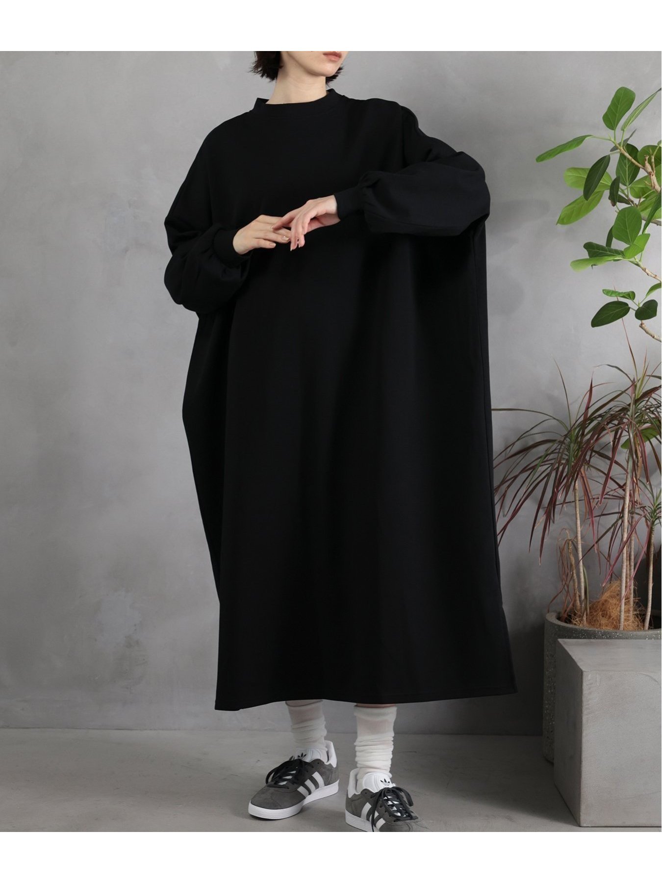 【タカキュー/TAKA-Q】のScuba Knit Relax Long Dress / ダンボールニット リラックスロングワンピース インテリア・キッズ・メンズ・レディースファッション・服の通販 founy(ファニー) 　ファッション　Fashion　レディースファッション　Fashion for Women　ワンピース　Dresses　フォーマル・パーティードレス・結婚式用ドレス　Elegant & Casual Dresses　おすすめ　Recommended / Our Picks　シューズ　Shoes, Footwear　シンプル　Simple, Minimal　スニーカー　Sneakers, Trainers　フラット　Flat, Flat Shoes　リラックス　Relax, Relaxed Fit　ロング　Long, Long-Length　05黒|ID: prp329100004706307 ipo3291000000033989286