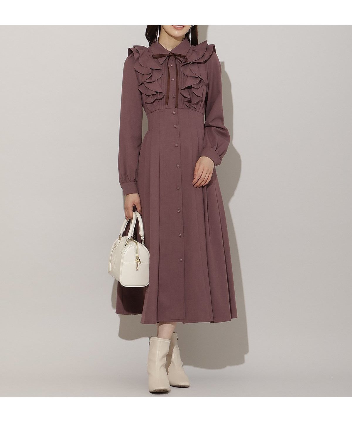 【ウィルセレクション/WILLSELECTION】のナローリボンフリルシャツワンピース インテリア・キッズ・メンズ・レディースファッション・服の通販 founy(ファニー) 　ファッション　Fashion　レディースファッション　Fashion for Women　ワンピース　Dresses　シャツワンピース / 1枚で着映えコーデ　Shirt Dresses　シャツワンピ　Shirt Dress, Shirt One-Piece　シャーリング　Shirring, Ruched　チェック　Check, Plaid, Tartan　ドレープ　Drape, Draping Fabric　バランス　Balance, Style Balance　フレア　Flare, Flared　フロント　Front, Front Design　リボン　Ribbon, Bow　レース　Lace, Lace Fabric　人気　Popular, Best Seller　A/W・秋冬　Autumn/Winter　長袖　Long Sleeve, Full Sleeve　ブラウン|ID: prp329100004706427 ipo3291000000033990461