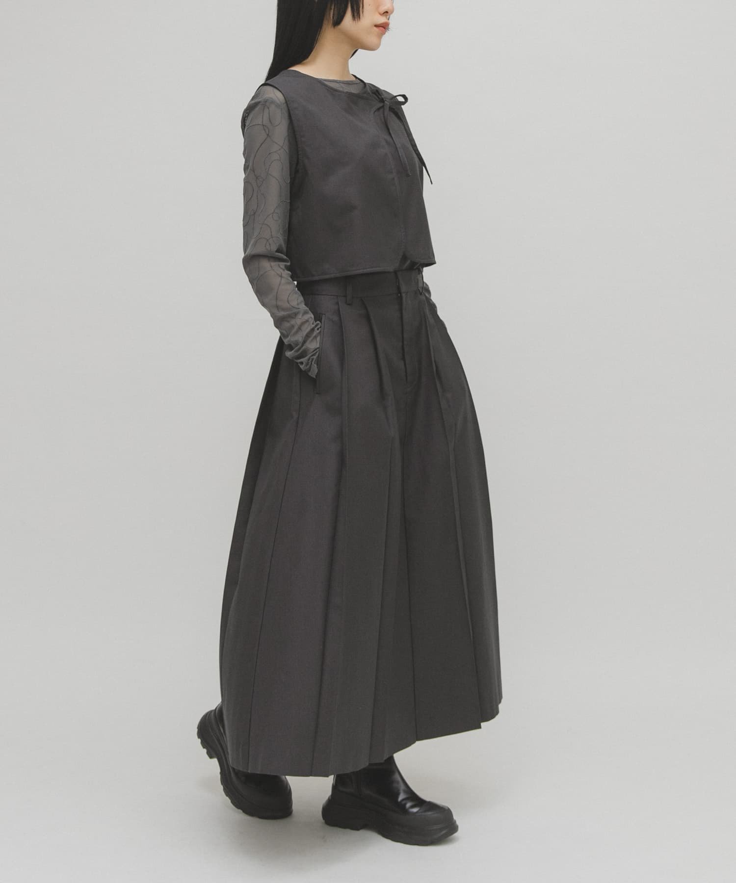 【ケービーエフ/KBF / URBAN RESEARCH】の2WAYベストセパレートワンピース 人気、トレンドファッション・服の通販 founy(ファニー) 　ファッション　Fashion　レディースファッション　Fashion for Women　アウター　Coat / Outerwear Collection　2025年　2025　2025-2026秋冬・A/W　Autumn/Winter 2025–26 AW25–26　冬　Winter / This Winter　インナー　Innerwear　フロント　Front, Front Design　ポケット　Pocket, Pocket Detail　リボン　Ribbon, Bow　ループ　Loop, Loop Knit　ロング　Long, Long-Length　A/W・秋冬　Autumn/Winter　 other-1|ID: prp329100004706433 ipo3291000000033990564