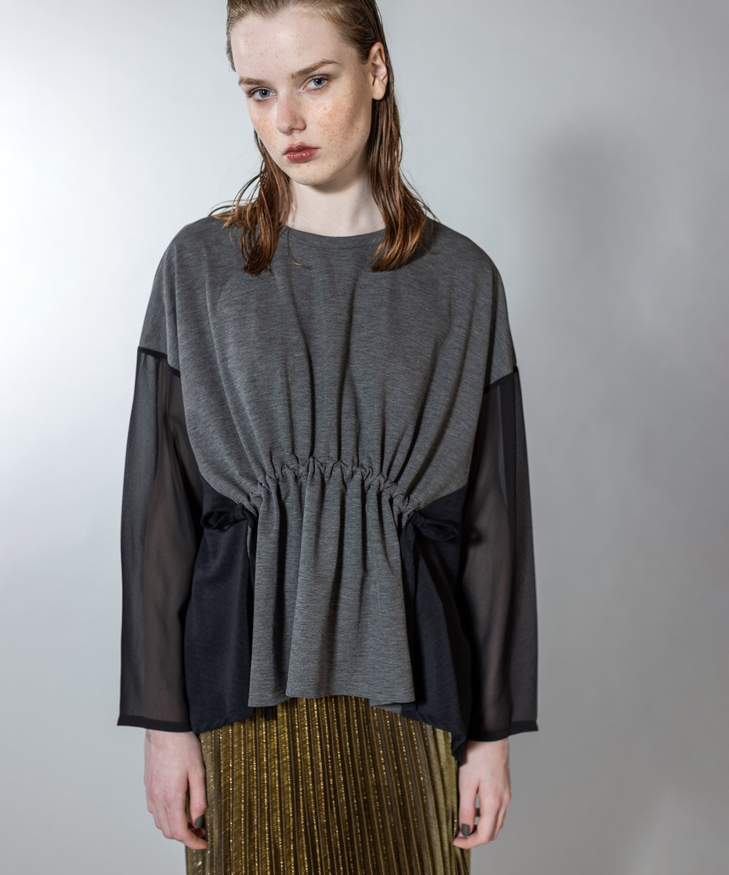 【オズモーシス/OSMOSIS】の切替ギャザーTシャツ インテリア・キッズ・メンズ・レディースファッション・服の通販 founy(ファニー) 　ファッション　Fashion　レディースファッション　Fashion for Women　トップス・カットソー　Cut & Sew Tops　シャツ・ブラウス・オフィスカジュアル　Elegant Blouses & Button-Ups　ロングTシャツ・Tシャツ　Longline T-Shirts & Tees　とろみ　Fluid, Flowy Fabric　カットソー　Cut and Sewn Top　ギャザー　Gathered, Ruffled　シアー　Sheer, See-Through　再入荷　Restock / Back in Stock　切替　Switching, Contrast Panel　A/W・秋冬　Autumn/Winter　GRAY|ID: prp329100004707162 ipo3291000000033996983
