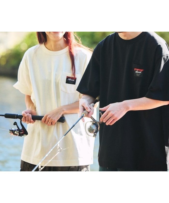 【フリークスストア/FREAK'S STORE】の別注 ECO HYBRID LOGO TEE エコハイブリッド ルーズフィット ロゴ Tシャツ インテリア・キッズ・メンズ・レディースファッション・服の通販 founy(ファニー) https://founy.com/ ファッション Fashion レディースファッション Fashion for Women トップス・カットソー Cut & Sew Tops シャツ・ブラウス・オフィスカジュアル Elegant Blouses & Button-Ups ロングTシャツ・Tシャツ Longline T-Shirts & Tees スペシャル Special, Limited Edition トレンド Trend, Trending Now 定番 Standard, Basic Item フィット Fit, Slim Fit ベーシック Basic, Essential ポケット Pocket, Pocket Detail 別注 Limited Edition, Custom Order レギュラー Regular, Standard Fit |ID: prp329100004707231 ipo3291000000033997837