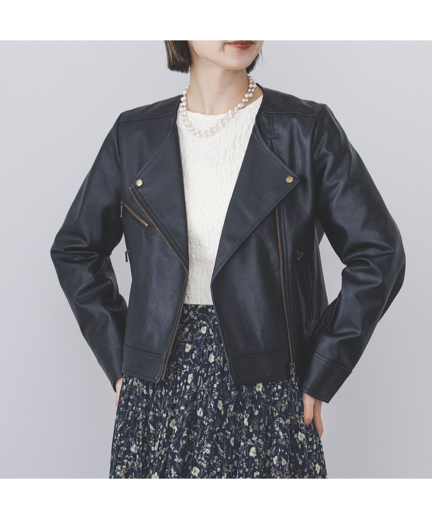 【ビームス ウイメン/BEAMS】のフェイクレザー ノーカラーブルゾン インテリア・キッズ・メンズ・レディースファッション・服の通販 founy(ファニー) 　ファッション　Fashion　レディースファッション　Fashion for Women　アウター　Coat / Outerwear Collection　ブルゾンジャケット・スポーティアウター　Blouson Jackets　おすすめ　Recommended / Our Picks　コンパクト　Compact, Small Size　ショート　Short, Short Length　フェイクレザー　Faux Leather, PU Leather　フラワー　Flower, Floral　ブルゾン　Blouson, Bomber Jacket　プリント　Print, Printed Pattern　プレーン　Plain, Simple　羽織　Haori, Light Jacket　BLACK|ID: prp329100004707250 ipo3291000000033998007