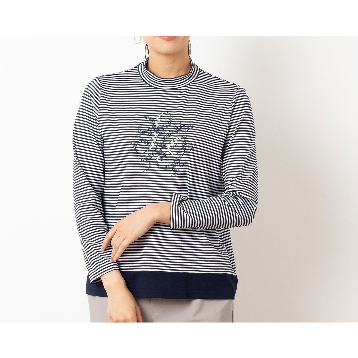 【ロブジェ/LOBJIE】の【洗える・日本製】LJ刺繍 ボーダーカットソー 人気、トレンドファッション・服の通販 founy(ファニー) 　ファッション　Fashion　レディースファッション　Fashion for Women　トップス・カットソー　Cut & Sew Tops　カットソー・ベーシックTシャツ　Cut-and-Sewn Tops / Stretch Tees & Basics　おすすめ　Recommended / Our Picks　コンパクト　Compact, Small Size　スパンコール　Sequins, Sequin Embellishment　トレンド　Trend, Trending Now　ベスト　Vest, Waistcoat　ボトム　Bottoms, Lower Wear　日本製　Made In Japan　洗える　Machine Washable　無地　Plain, Solid Color　長袖　Long Sleeve, Full Sleeve　 other-1|ID: prp329100004707267 ipo3291000000033998157