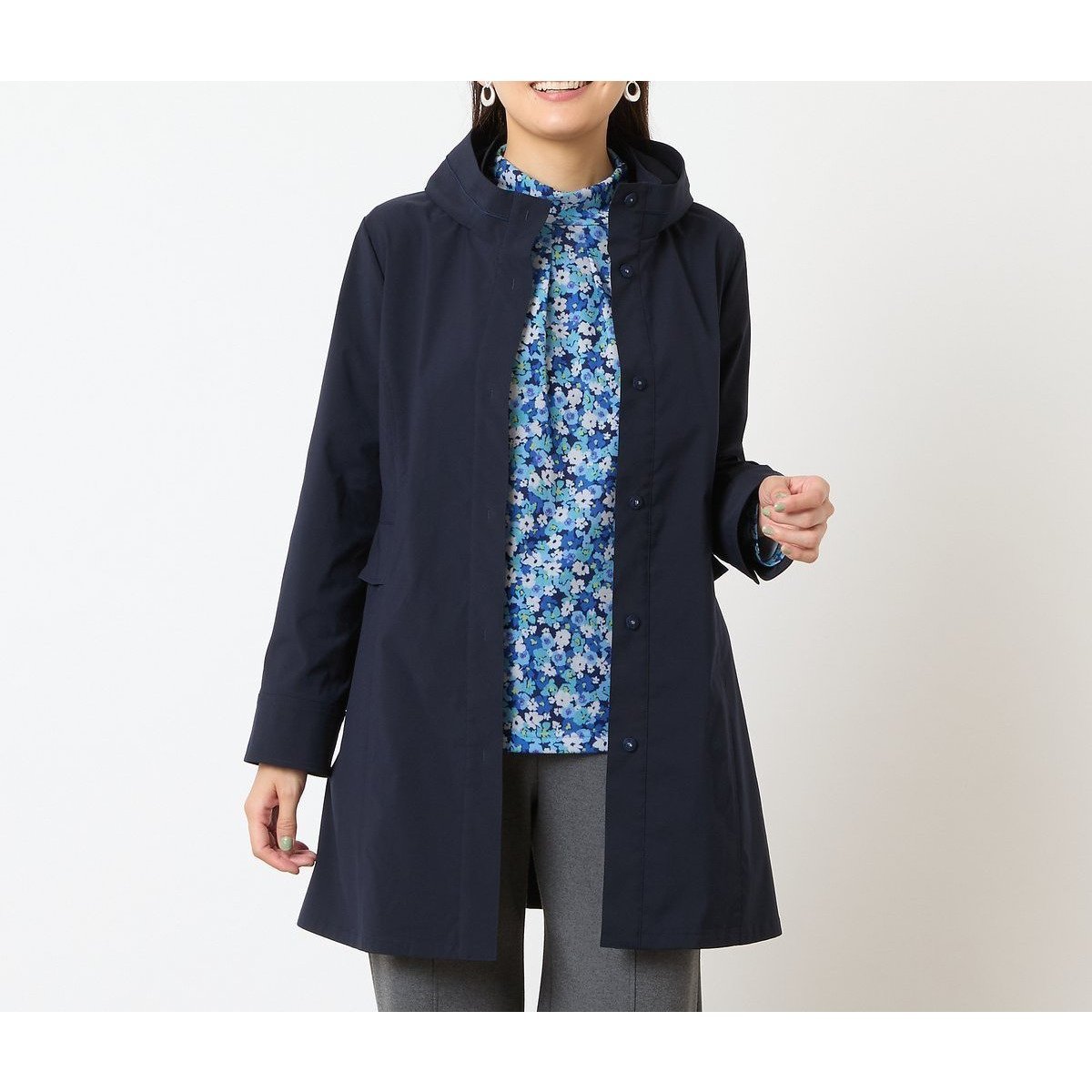 【ロブジェ/LOBJIE】のスタンドカラーストレッチコート インテリア・キッズ・メンズ・レディースファッション・服の通販 founy(ファニー) 　ファッション　Fashion　レディースファッション　Fashion for Women　アウター　Coat / Outerwear Collection　コート・ロングコート・ピーコート　Long Coats, Peacoats & More　おすすめ　Recommended / Our Picks　エレガント 上品　Elegant　スタンド　Stand Collar, Upright Stand　チェック　Check, Plaid, Tartan　トラベル　Travel, Travel Gear　トレンド　Trend, Trending Now　ベーシック　Basic, Essential　ペプラム　Peplum, Flared Hem　長袖　Long Sleeve, Full Sleeve　ダークブルー|ID: prp329100004707297 ipo3291000000033998512