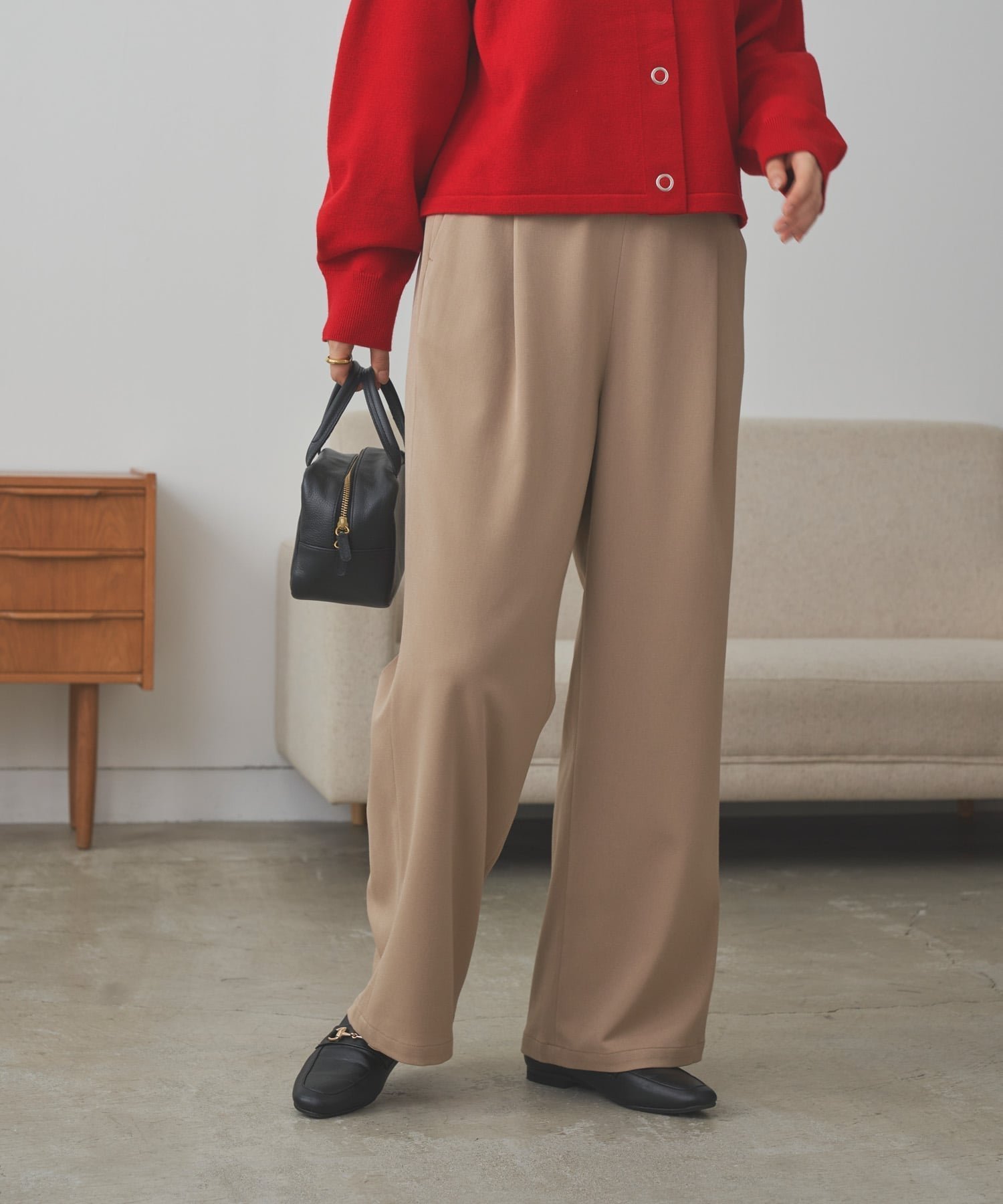 【アーバンリサーチ ドアーズ/URBAN RESEARCH DOORS】の『仁村紗和さん着用』『UR TECH』完声フロントタックイージーパンツ インテリア・キッズ・メンズ・レディースファッション・服の通販 founy(ファニー) 　ファッション　Fashion　レディースファッション　Fashion for Women　パンツ　Pants & Trousers　定番　Standard, Basic Item　フィット　Fit, Slim Fit　フロント　Front, Front Design　ワイド　Wide, Wide Fit　A/W・秋冬　Autumn/Winter　冬　Winter / This Winter　エレガント 上品　Elegant　2025年　2025　2025-2026秋冬・A/W　Autumn/Winter 2025–26 AW25–26　BEIGE|ID: prp329100004707313 ipo3291000000034235216