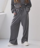 【ナイスクラップ/NICE CLAUP】の裾ビジューカットパンツ 人気、トレンドファッション・服の通販 founy(ファニー) ファッション Fashion レディースファッション Fashion for Women パンツ Pants & Trousers 2025年 2025 2025-2026秋冬・A/W Autumn/Winter 2025–26 AW25–26 おすすめ Recommended / Our Picks クロップド Cropped, Short Length コンパクト Compact, Small Size サンダル Sandals, Summer Shoes シンプル Simple, Minimal スウェット / スエット Sweatshirt, Sweatwear スニーカー Sneakers, Trainers セットアップ Set-Up, Coordinated Outfit タンク Tank Top, Sleeveless Top バランス Balance, Style Balance ビジュー Bijou, Jewel-like Accent フェミニン Feminine, Girly リラックス Relax, Relaxed Fit レース Lace, Lace Fabric ワイド Wide, Wide Fit 楽ちん Easy Fit, Comfortable thumbnail チャコールグレー|ID: prp329100004707333 ipo3291000000033998864