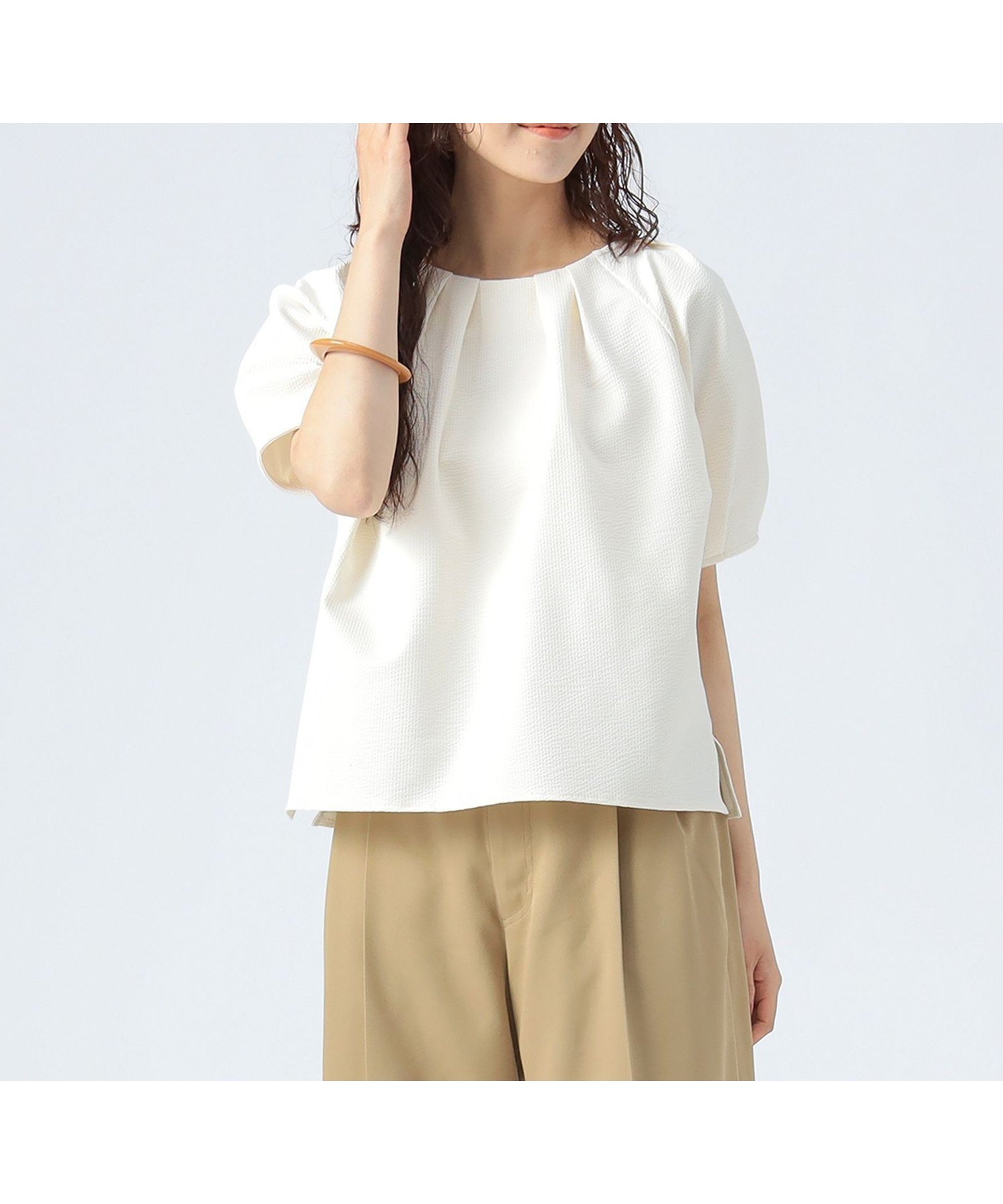 【ビームス ハート/BEAMS HEART】のカット サッカー フォルム プルオーバー インテリア・キッズ・メンズ・レディースファッション・服の通販 founy(ファニー) 　ファッション　Fashion　レディースファッション　Fashion for Women　トップス・カットソー　Cut & Sew Tops　カジュアルプルオーバー・ニットトップス　Pullovers & Knit Tops / Casual Pullovers　サッカー　Seersucker, Summer Fabric　スリーブ　Sleeve, Long Sleeve / Short Sleeve　デニム　Denim, Jeans Material　トレンド　Trend, Trending Now　フォルム　Silhouette, Form　リラックス　Relax, Relaxed Fit　ワイド　Wide, Wide Fit　エレガント 上品　Elegant　OFF WHITE|ID: prp329100004707493 ipo3291000000034000337