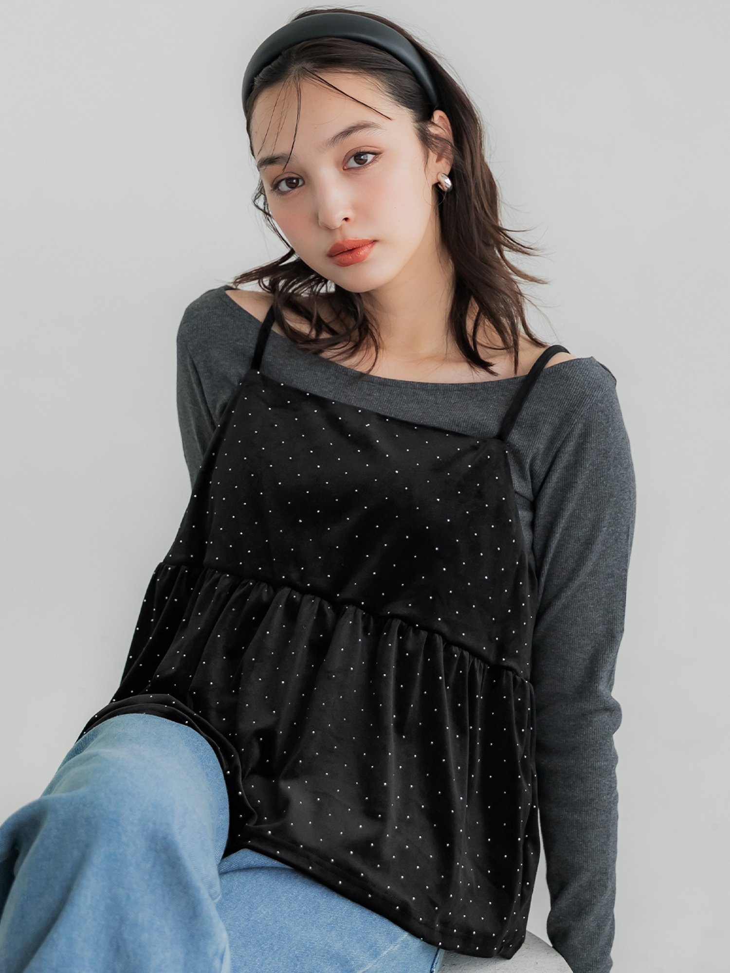 【コカ/COCA】のラインストーンベロアキャミソール 人気、トレンドファッション・服の通販 founy(ファニー) 　ファッション　Fashion　レディースファッション　Fashion for Women　トップス・カットソー　Cut & Sew Tops　キャミソール&ノースリーブ　Camisoles & Sleeveless Tops　ベロアトップス　Velour Tops / Velvet-Look Items　インナー　Innerwear　エレガント 上品　Elegant　キャミソール　Camisole, Spaghetti Strap Top　ギャザー　Gathered, Ruffled　シンプル　Simple, Minimal　ジャケット　Jacket, Outerwear　ストーン　Stone, Gem-Like　スラックス　Slacks, Dress Pants　デニム　Denim, Jeans Material　ビスチェ　Bustier, Corset Top　フロント　Front, Front Design　ベロア　Velour, Soft Velvet　ポケット　Pocket, Pocket Detail　リボン　Ribbon, Bow　2025年　2025　2025-2026秋冬・A/W　Autumn/Winter 2025–26 AW25–26　 other-1|ID: prp329100004707545 ipo3291000000034000814