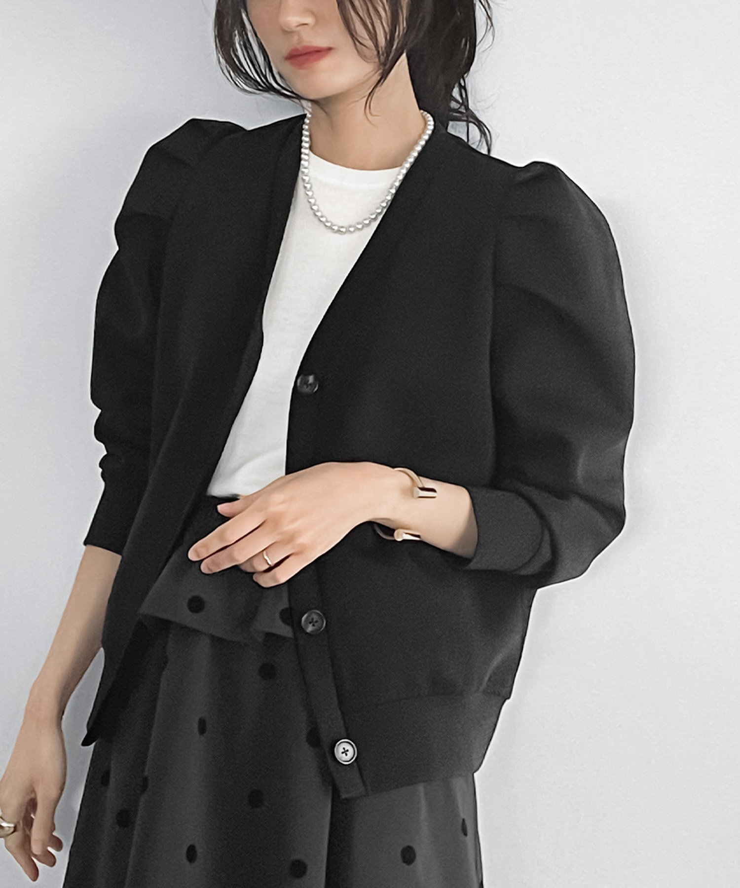 【ガール/GIRL】のショルダーギャザーVネックカーディガン【洗える】 人気、トレンドファッション・服の通販 founy(ファニー) 　ファッション　Fashion　レディースファッション　Fashion for Women　トップス・カットソー　Cut & Sew Tops　カーディガン・羽織り　Layered Style Cardigans　Vネックトップス　V-Neck Tops / V-Cut Neckline Shirts　カーディガン　Cardigan, Knitwear　ギャザー　Gathered, Ruffled　ショルダー　Shoulder, Shoulder Strap　エレガント 上品　Elegant　洗える　Machine Washable　 other-1|ID: prp329100004707605 ipo3291000000034001371