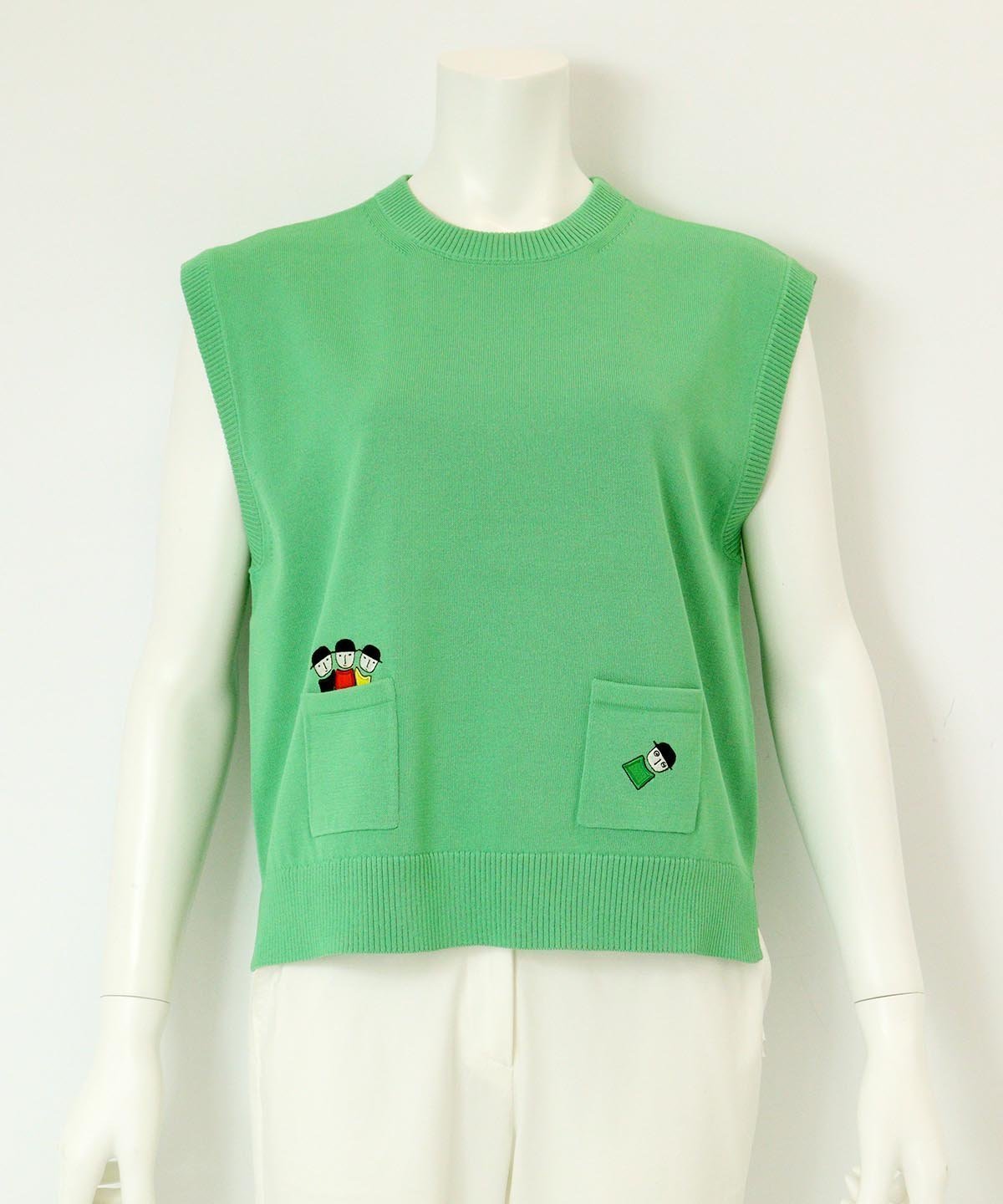 【ピッコーネクラブ/Picone Club】のコットン混刺繍ニットベスト インテリア・キッズ・メンズ・レディースファッション・服の通販 founy(ファニー) 　ファッション　Fashion　レディースファッション　Fashion for Women　アウター　Coat / Outerwear Collection　トップス・カットソー　Cut & Sew Tops　ニット　Knit Tops & Sweaters　ベスト&ジレ / 重ね着スタイル　Vests & Gilets　インナー　Innerwear　キャミソール　Camisole, Spaghetti Strap Top　ハイネック　High Neck, Mock Neck　フロント　Front, Front Design　ベスト　Vest, Waistcoat　ポケット　Pocket, Pocket Detail　夏　Summer　春　Spring　グリーン|ID: prp329100004707615 ipo3291000000034001441