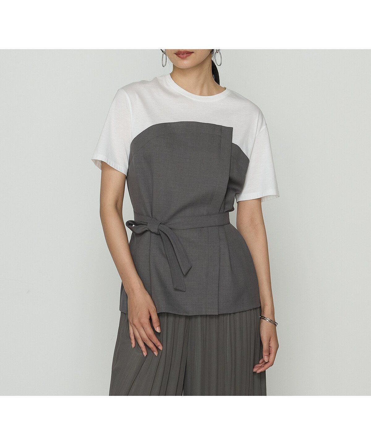 【コムサ/COMME CA】のコンパクトクールローレル天竺 ビスチェレイヤード風カットソー 人気、トレンドファッション・服の通販 founy(ファニー) 　ファッション　Fashion　レディースファッション　Fashion for Women　トップス・カットソー　Cut & Sew Tops　カットソー・ベーシックTシャツ　Cut-and-Sewn Tops / Stretch Tees & Basics　ビスチェ　Bustiers & Corset Tops / Layered Bustier Style　秋　Autumn　カットソー　Cut and Sewn Top　シルク　Silk, 100% Silk　シンプル　Simple, Minimal　スタイリッシュ　Stylish, Fashionable　ビスチェ　Bustier, Corset Top　ボトム　Bottoms, Lower Wear　ループ　Loop, Loop Knit　夏　Summer　 other-1|ID: prp329100004707640 ipo3291000000034001668