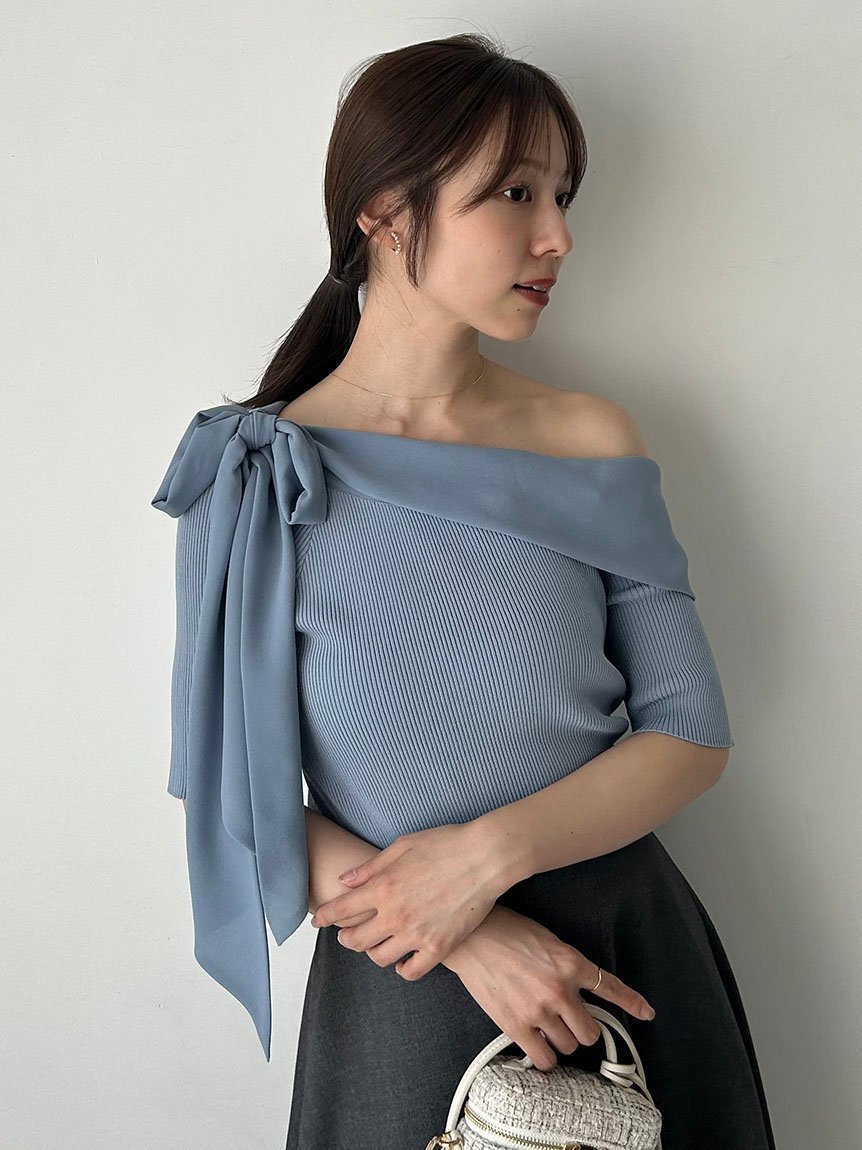 【フレイ アイディー/FRAY I.D】のシフォンリボンオフショルニット インテリア・キッズ・メンズ・レディースファッション・服の通販 founy(ファニー) 　ファッション　Fashion　レディースファッション　Fashion for Women　トップス・カットソー　Cut & Sew Tops　ニット　Knit Tops & Sweaters　エレガント 上品　Elegant　コンパクト　Compact, Small Size　シフォン　Chiffon, Lightweight Fabric　ショルダー　Shoulder, Shoulder Strap　シンプル　Simple, Minimal　スカーフ　Scarf, Neckwear　スマート　Smart, Elegant　ドッキング　Docking, Mixed Material　なめらか　Smooth, Silky Texture　フィット　Fit, Slim Fit　半袖　Short Sleeve, Half Sleeve　モノトーン　Monotone, Black and White　リボン　Ribbon, Bow　ループ　Loop, Loop Knit　BLU[086]|ID: prp329100004707750 ipo3291000000034002685