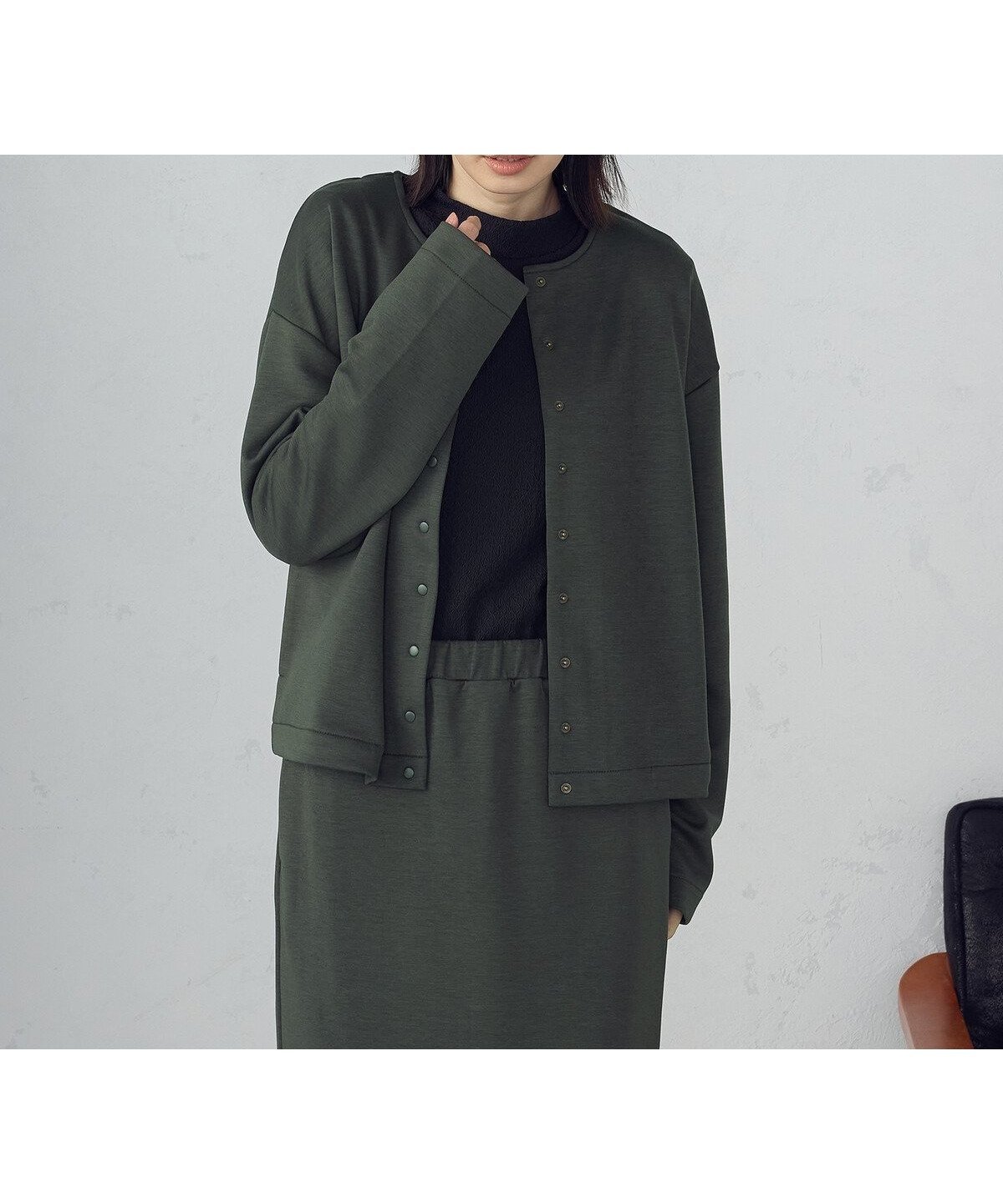【コムサイズム/COMME CA ISM】のダンボールニット カーディガン / セットアップ対応 インテリア・キッズ・メンズ・レディースファッション・服の通販 founy(ファニー) 　ファッション　Fashion　レディースファッション　Fashion for Women　トップス・カットソー　Cut & Sew Tops　ニット　Knit Tops & Sweaters　カーディガン・羽織り　Layered Style Cardigans　おすすめ　Recommended / Our Picks　インナー　Innerwear　カーディガン　Cardigan, Knitwear　クロップド　Cropped, Short Length　シンプル　Simple, Minimal　セットアップ　Set-Up, Coordinated Outfit　トレンド　Trend, Trending Now　バランス　Balance, Style Balance　ポケット　Pocket, Pocket Detail　エレガント 上品　Elegant　ダークグリーン|ID: prp329100004707770 ipo3291000000034002955