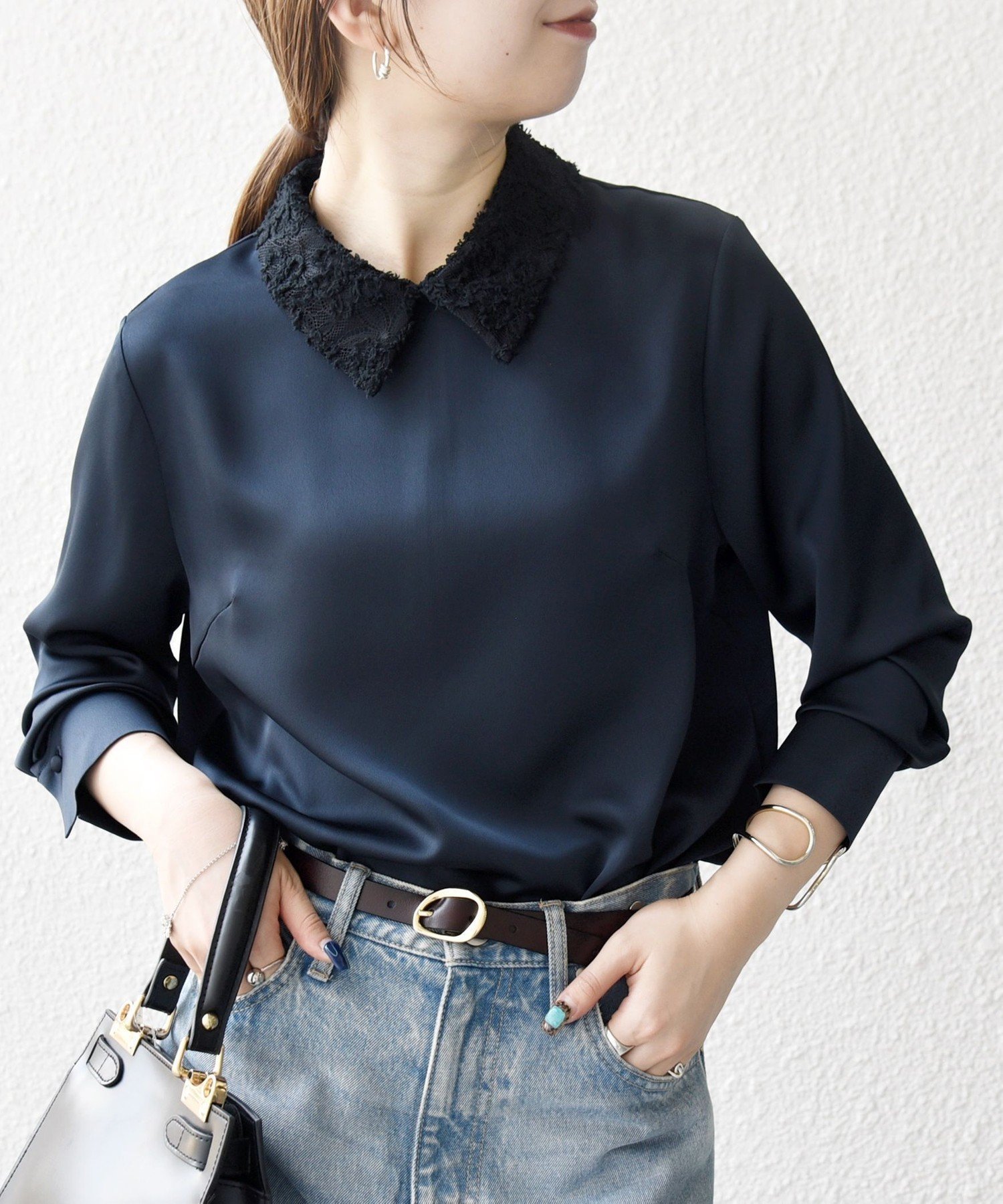 【シップス フォー ウィメン/SHIPS】のSHIPS any 洗濯機可能 サテン レースカラー ブラウス インテリア・キッズ・メンズ・レディースファッション・服の通販 founy(ファニー) 　ファッション　Fashion　レディースファッション　Fashion for Women　トップス・カットソー　Cut & Sew Tops　シャツ・ブラウス・オフィスカジュアル　Elegant Blouses & Button-Ups　洗える　Machine Washable　サテン　Satin, Glossy Fabric　ジャケット　Jacket, Outerwear　スウェット / スエット　Sweatshirt, Sweatwear　デニム　Denim, Jeans Material　フェミニン　Feminine, Girly　レース　Lace, Lace Fabric　エレガント 上品　Elegant　ビジネス 仕事 通勤　Business / Work / Commuting　2026年　2026　ネイビー|ID: prp329100004707788 ipo3291000000036163062