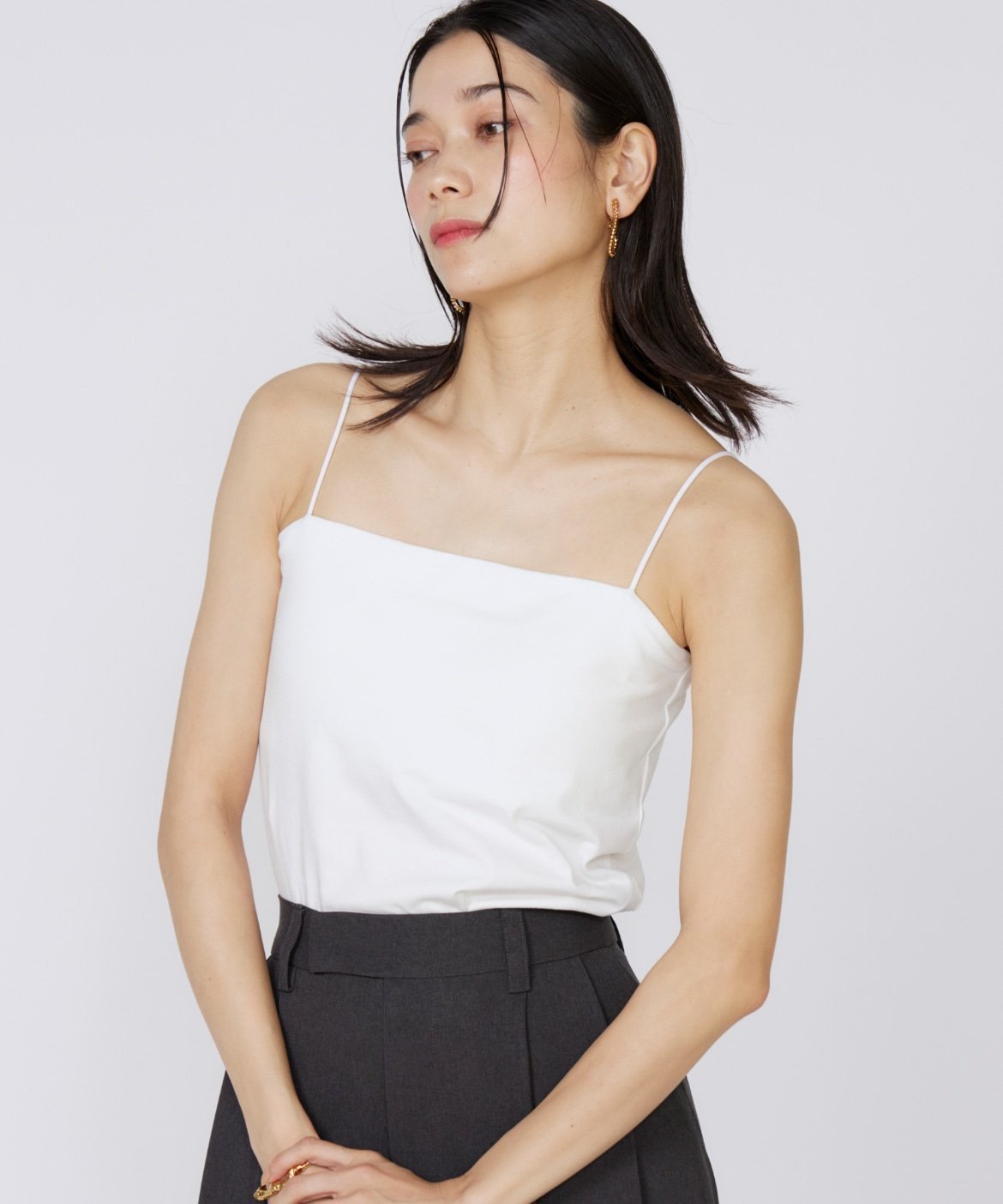 【イネド/INED】のカップ付きキャミソール インテリア・キッズ・メンズ・レディースファッション・服の通販 founy(ファニー) 　ファッション　Fashion　レディースファッション　Fashion for Women　トップス・カットソー　Cut & Sew Tops　キャミソール&ノースリーブ　Camisoles & Sleeveless Tops　インナー　Innerwear　カットソー　Cut and Sewn Top　キャミソール　Camisole, Spaghetti Strap Top　ジャケット　Jacket, Outerwear　フィット　Fit, Slim Fit　ラップ　Wrap, Wrap Design　ホワイト|ID: prp329100004708607 ipo3291000000034008673