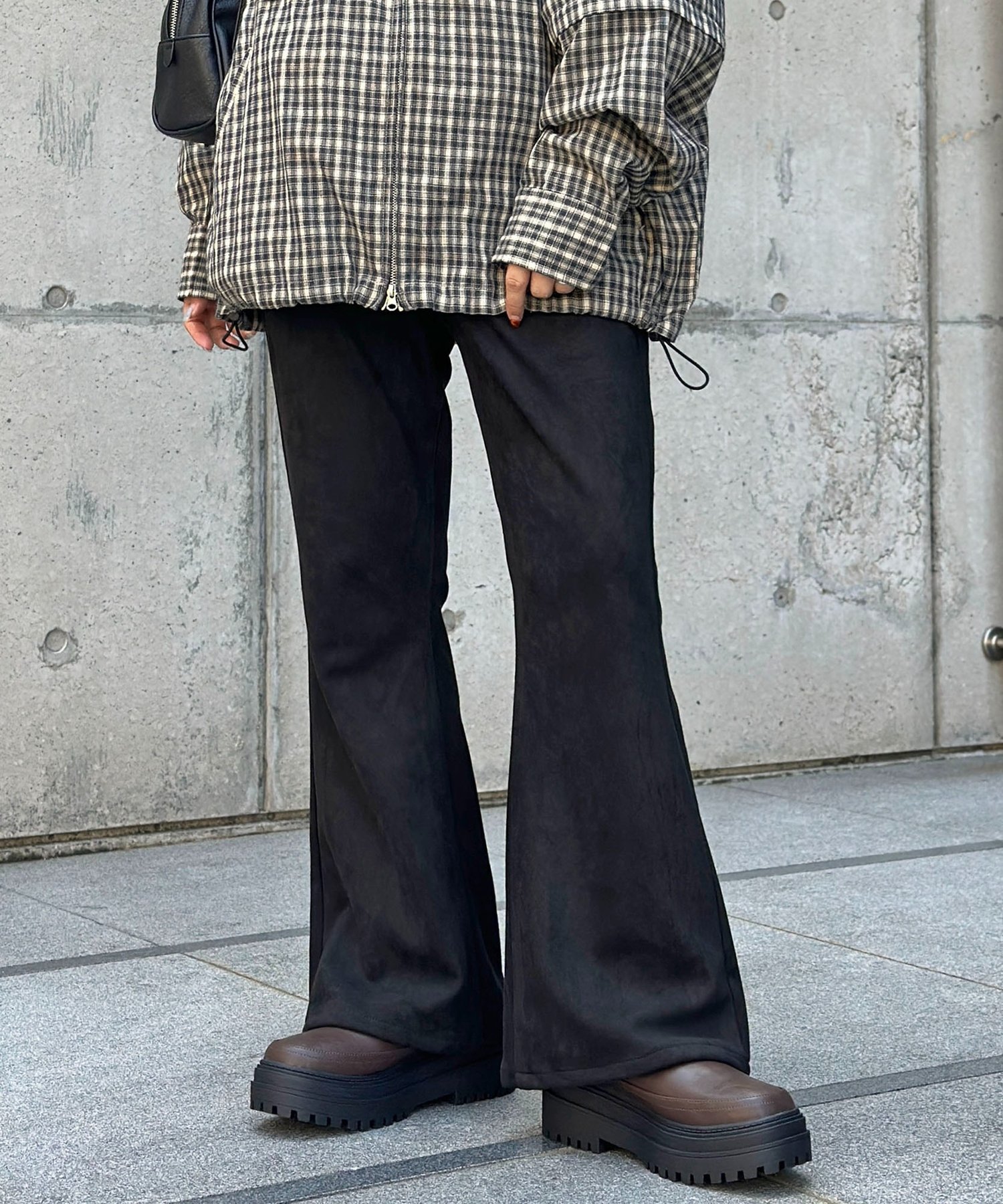 【シーピーシーエム/CPCM】の【PIPI監修】フェイクスエードフレアパンツ 人気、トレンドファッション・服の通販 founy(ファニー) 　ファッション　Fashion　レディースファッション　Fashion for Women　パンツ　Pants & Trousers　厚底　Platform Shoes　ジャケット　Jacket, Outerwear　スウェット / スエット　Sweatshirt, Sweatwear　ストレッチ　Stretch, Stretchy Fabric　トレンド　Trend, Trending Now　人気　Popular, Best Seller　フレア　Flare, Flared　フロント　Front, Front Design　ベーシック　Basic, Essential　リラックス　Relax, Relaxed Fit　楽ちん　Easy Fit, Comfortable　A/W・秋冬　Autumn/Winter　 other-1|ID: prp329100004708613 ipo3291000000034620665