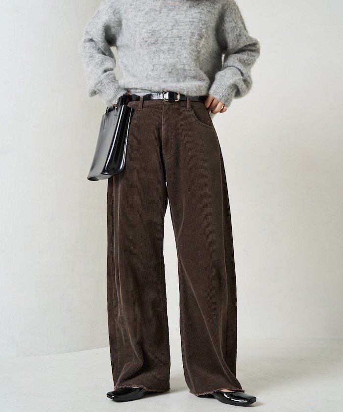【フリークスストア/FREAK'S STORE】のコーデュロイ カーブ パンツ【限定展開】 25AW インテリア・キッズ・メンズ・レディースファッション・服の通販 founy(ファニー) 　ファッション　Fashion　レディースファッション　Fashion for Women　パンツ　Pants & Trousers　2025年　2025　2025-2026秋冬・A/W　Autumn/Winter 2025–26 AW25–26　冬　Winter / This Winter　コーデュロイ　Corduroy, Cord Fabric　スニーカー　Sneakers, Trainers　A/W・秋冬　Autumn/Winter　ブラウン|ID: prp329100004708646 ipo3291000000034577026