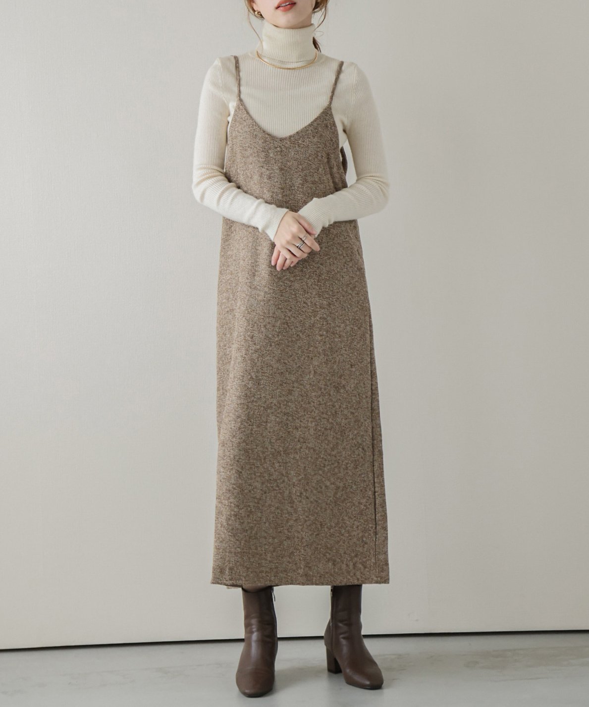 【ラジュール/Lajour】のIラインキャミワンピース インテリア・キッズ・メンズ・レディースファッション・服の通販 founy(ファニー) 　ファッション　Fashion　レディースファッション　Fashion for Women　ワンピース　Dresses　キャミソールワンピース　Camisole Dresses　インナー　Innerwear　カットソー　Cut and Sewn Top　スリット　Slit, Slit Detail　トレンド　Trend, Trending Now　ハイネック　High Neck, Mock Neck　ラップ　Wrap, Wrap Design　ロング　Long, Long-Length　エレガント 上品　Elegant　ブラウン|ID: prp329100004708709 ipo3291000000034073254