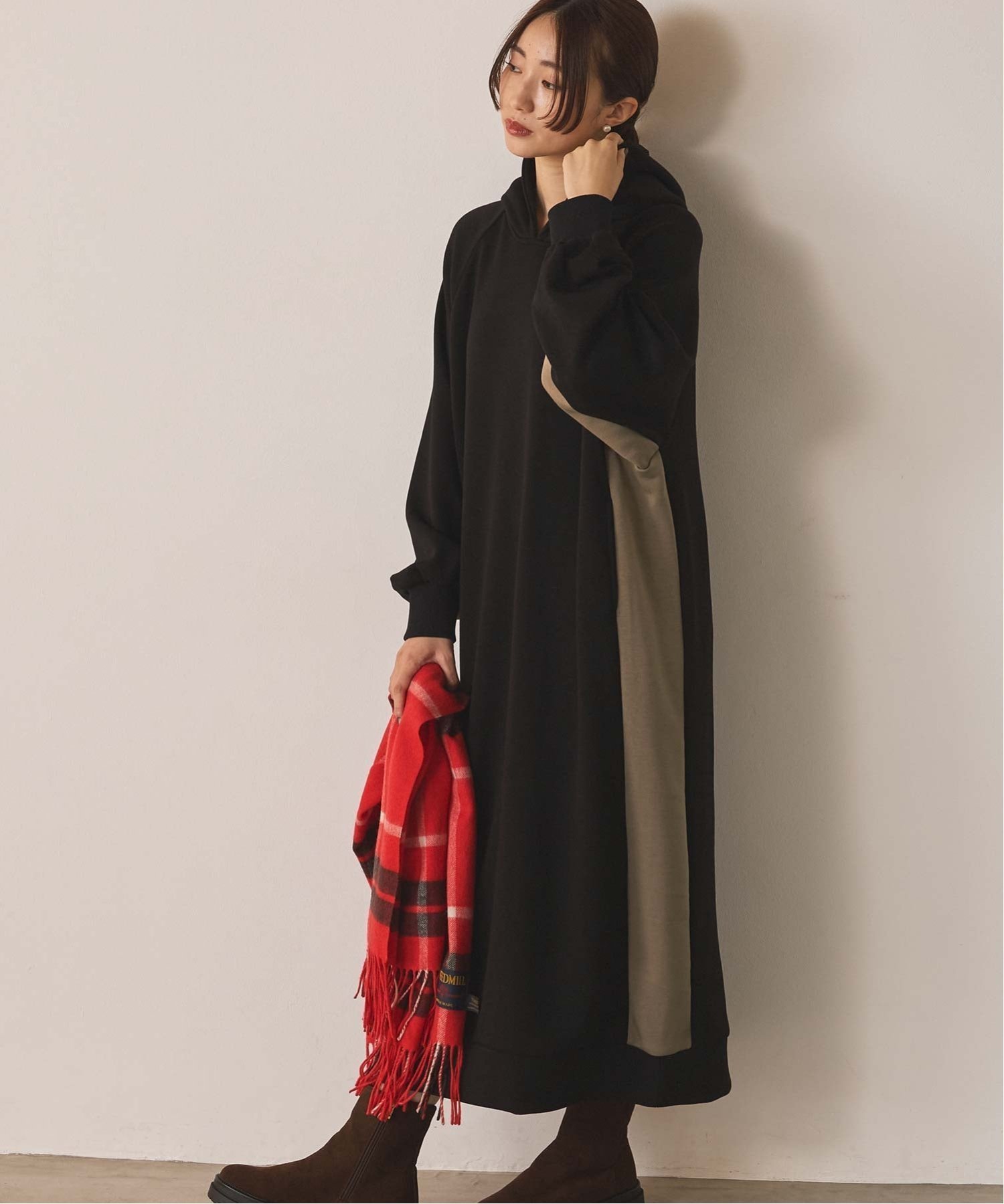 【グレディブリリアン/Gready Brilliant】の裏起毛バイカラーフーディワンピース 人気、トレンドファッション・服の通販 founy(ファニー) 　ファッション　Fashion　レディースファッション　Fashion for Women　ワンピース　Dresses　 other-1|ID: prp329100004708728 ipo3291000000034010376