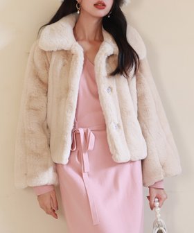【セゾンドパピヨン/SAISON DE PAPILLON】のふわふわエコファークロップ丈コート 人気、トレンドファッション・服の通販 founy(ファニー) ファッション Fashion レディースファッション Fashion for Women アウター Coat / Outerwear Collection コート・ロングコート・ピーコート Long Coats, Peacoats & More エレガント 上品 Elegant クロップド Cropped, Short Length ショート Short, Short Length トレンド Trend, Trending Now フェミニン Feminine, Girly フロント Front, Front Design 結婚式 Wedding |ID:prp329100004708755