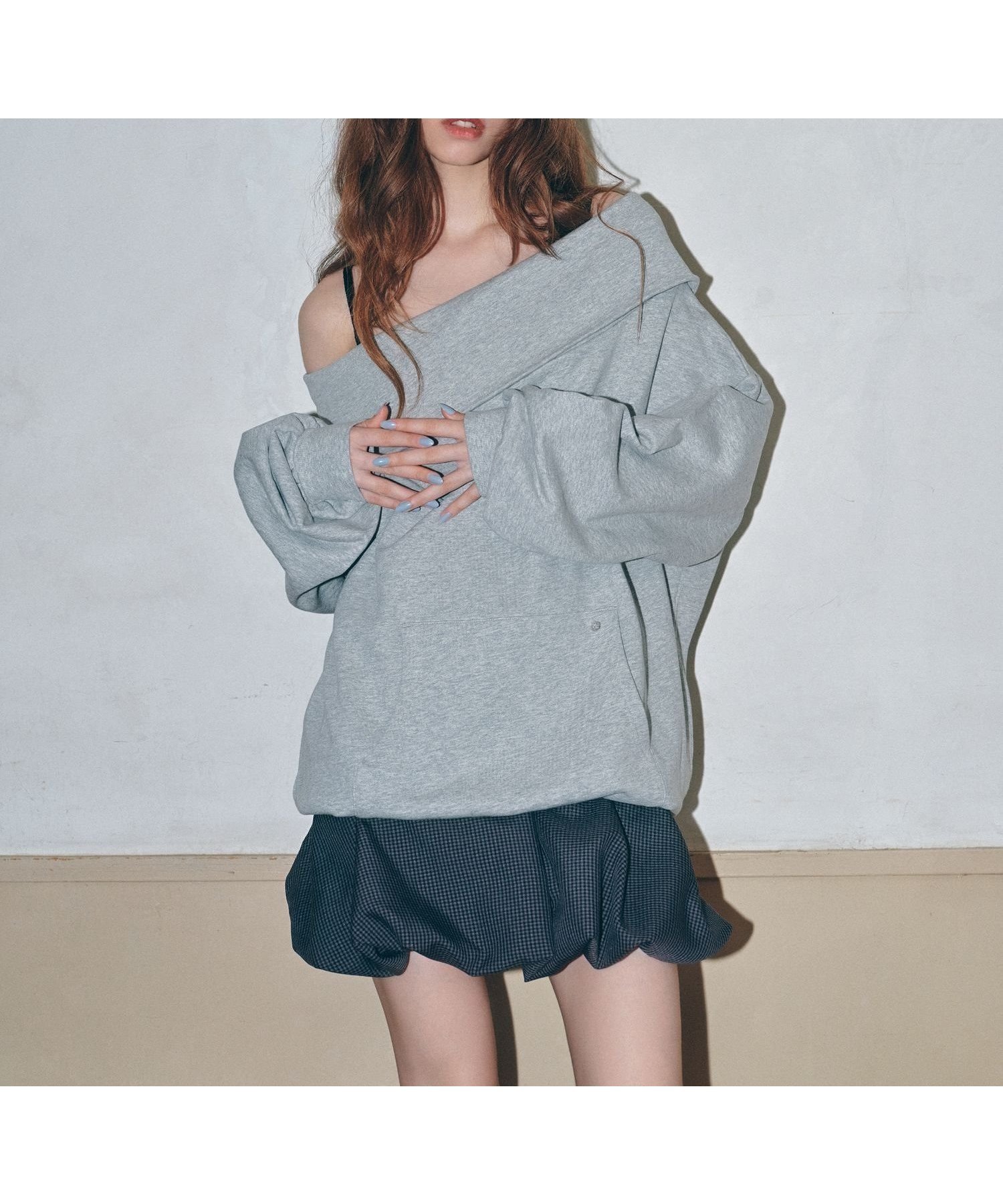 【ヘザー/Heather】のオフショルチュニック裏毛スウェット インテリア・キッズ・メンズ・レディースファッション・服の通販 founy(ファニー) 　ファッション　Fashion　レディースファッション　Fashion for Women　トップス・カットソー　Cut & Sew Tops　レディースパーカー・カジュアルフーディー　Casual Hoodies & Sweatshirts　スウェット・クルーネックトップス　Sweatshirts & Crewnecks / Relaxed Fit Sweat Tops　おすすめ　Recommended / Our Picks　スウェット / スエット　Sweatshirt, Sweatwear　チュニック　Tunic, Long Top　バランス　Balance, Style Balance　フロント　Front, Front Design　ポケット　Pocket, Pocket Detail　モチーフ　Motif, Design Theme　人気　Popular, Best Seller　グレー|ID: prp329100004708962 ipo3291000000034013406