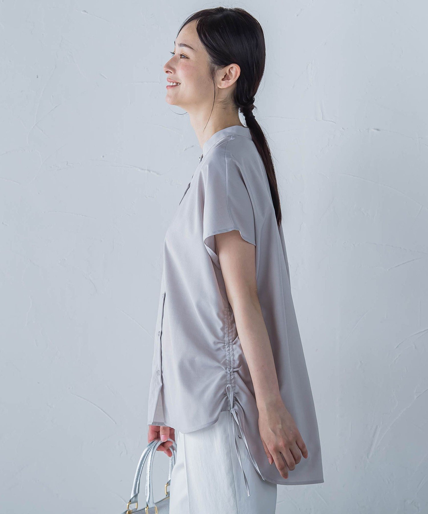 【ロートレ アモン/LAUTRE AMONT】の【WEB限定】フィルムストライプギャザーブラウス ≪手洗い可能≫ インテリア・キッズ・メンズ・レディースファッション・服の通販 founy(ファニー) 　ファッション　Fashion　レディースファッション　Fashion for Women　トップス・カットソー　Cut & Sew Tops　シャツ・ブラウス・オフィスカジュアル　Elegant Blouses & Button-Ups　春　Spring　ギャザー　Gathered, Ruffled　ストライプ　Stripe, Striped Pattern　スリット　Slit, Slit Detail　別注　Limited Edition, Custom Order　S/S・春夏　SS, Spring/Summer, Warm Season　夏　Summer　エレガント 上品　Elegant　ビジネス 仕事 通勤　Business / Work / Commuting　2025年　2025　2025春夏・S/S　Spring/Summer 2025 SS25　グレー系その他|ID: prp329100004709065 ipo3291000000034014450