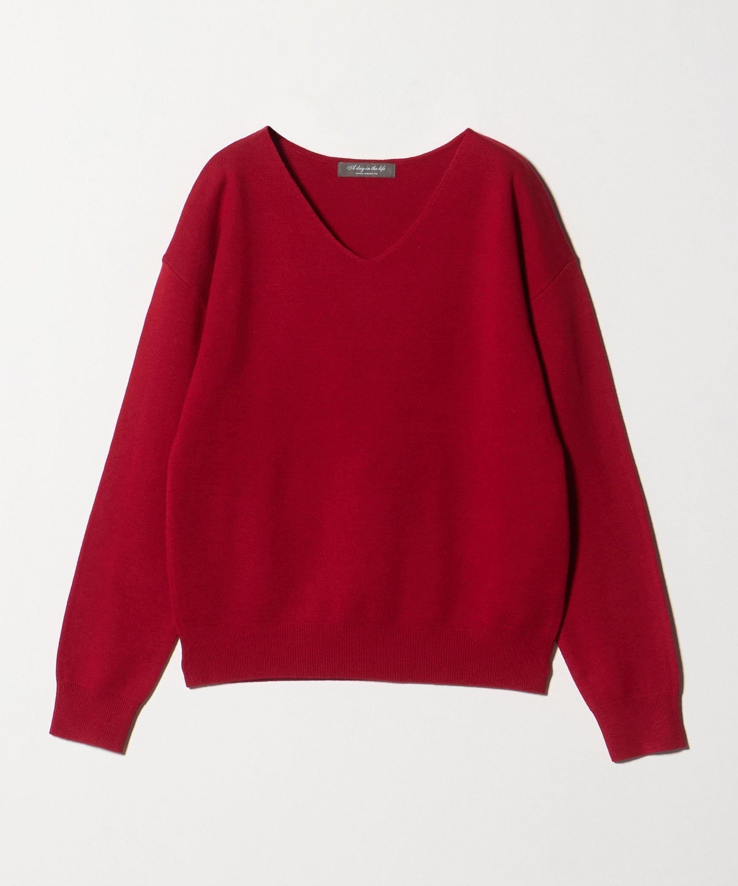 【ユナイテッドアローズ/UNITED ARROWS】のミラノリブ Vネックニット -ウォッシャブル- A DAY IN THE LIFE インテリア・キッズ・メンズ・レディースファッション・服の通販 founy(ファニー) 　ファッション　Fashion　レディースファッション　Fashion for Women　トップス・カットソー　Cut & Sew Tops　ニット　Knit Tops & Sweaters　Vネックトップス　V-Neck Tops / V-Cut Neckline Shirts　ウォッシャブル　Machine Washable　ウォーム　Warm Fabric　カーディガン　Cardigan, Knitwear　シンプル　Simple, Minimal　ジャケット　Jacket, Outerwear　ストライプ　Stripe, Striped Pattern　デコルテ　Décolleté, Neckline　デニム　Denim, Jeans Material　トレンド　Trend, Trending Now　バランス　Balance, Style Balance　フィット　Fit, Slim Fit　プリーツ　Pleats, Pleated　ベーシック　Basic, Essential　ボトルネック　Bottle Neck, Mock Neck　ボーダー　Border, Stripe　ミラノリブ　Milano Rib, Milano Stitch　アウトレット　Outlet / Clearance　エレガント 上品　Elegant　ビジネス 仕事 通勤　Business / Work / Commuting　RED|ID: prp329100004709116 ipo3291000000034014864