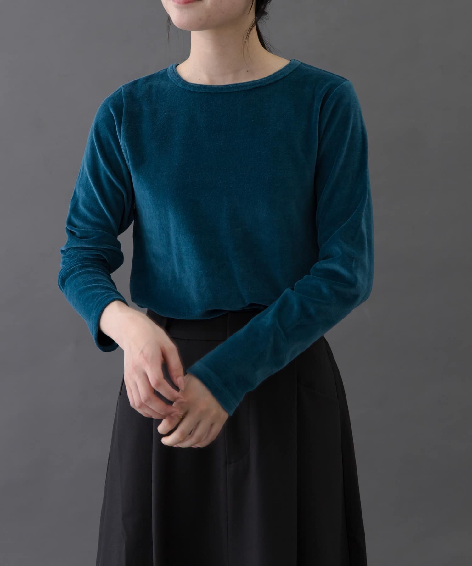 【アーバンリサーチ ドアーズ/URBAN RESEARCH DOORS】のFORK SPOON ベロアロングスリーブTシャツ インテリア・キッズ・メンズ・レディースファッション・服の通販 founy(ファニー) ファッション Fashion レディースファッション Fashion for Women トップス・カットソー Cut & Sew Tops シャツ・ブラウス・オフィスカジュアル Elegant Blouses & Button-Ups ロングTシャツ・Tシャツ Longline T-Shirts & Tees ベロアトップス Velour Tops / Velvet-Look Items 2025年 2025 2025-2026秋冬・A/W Autumn/Winter 2025–26 AW25–26 冬 Winter / This Winter コンパクト Compact, Small Size シンプル Simple, Minimal スリーブ Sleeve, Long Sleeve / Short Sleeve トレンド Trend, Trending Now ベロア Velour, Soft Velvet ベーシック Basic, Essential ロング Long, Long-Length エレガント 上品 Elegant A/W・秋冬 Autumn/Winter BLUE|ID: prp329100004712264 ipo3291000000034728125