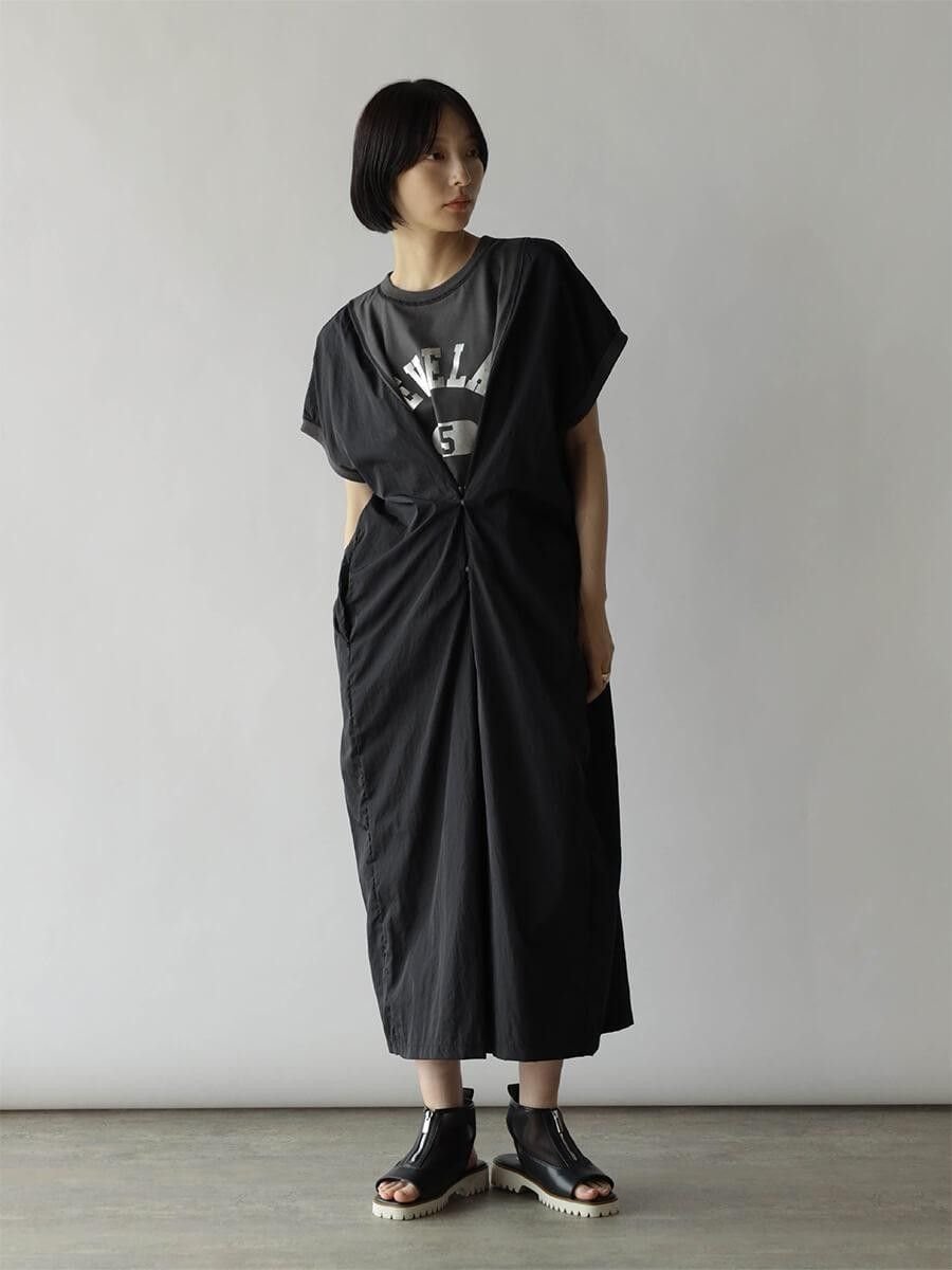 【ラシュッド/LASUD】の異素材ドッキング箔ロゴ2wayワンピース インテリア・キッズ・メンズ・レディースファッション・服の通販 founy(ファニー) 　ファッション　Fashion　レディースファッション　Fashion for Women　ワンピース　Dresses　ドッキング　Docking, Mixed Material　フロント　Front, Front Design　ポケット　Pocket, Pocket Detail　リラックス　Relax, Relaxed Fit　軽量　Lightweight, Ultra Light　チャコールグレー|ID: prp329100004712629 ipo3291000000034042190