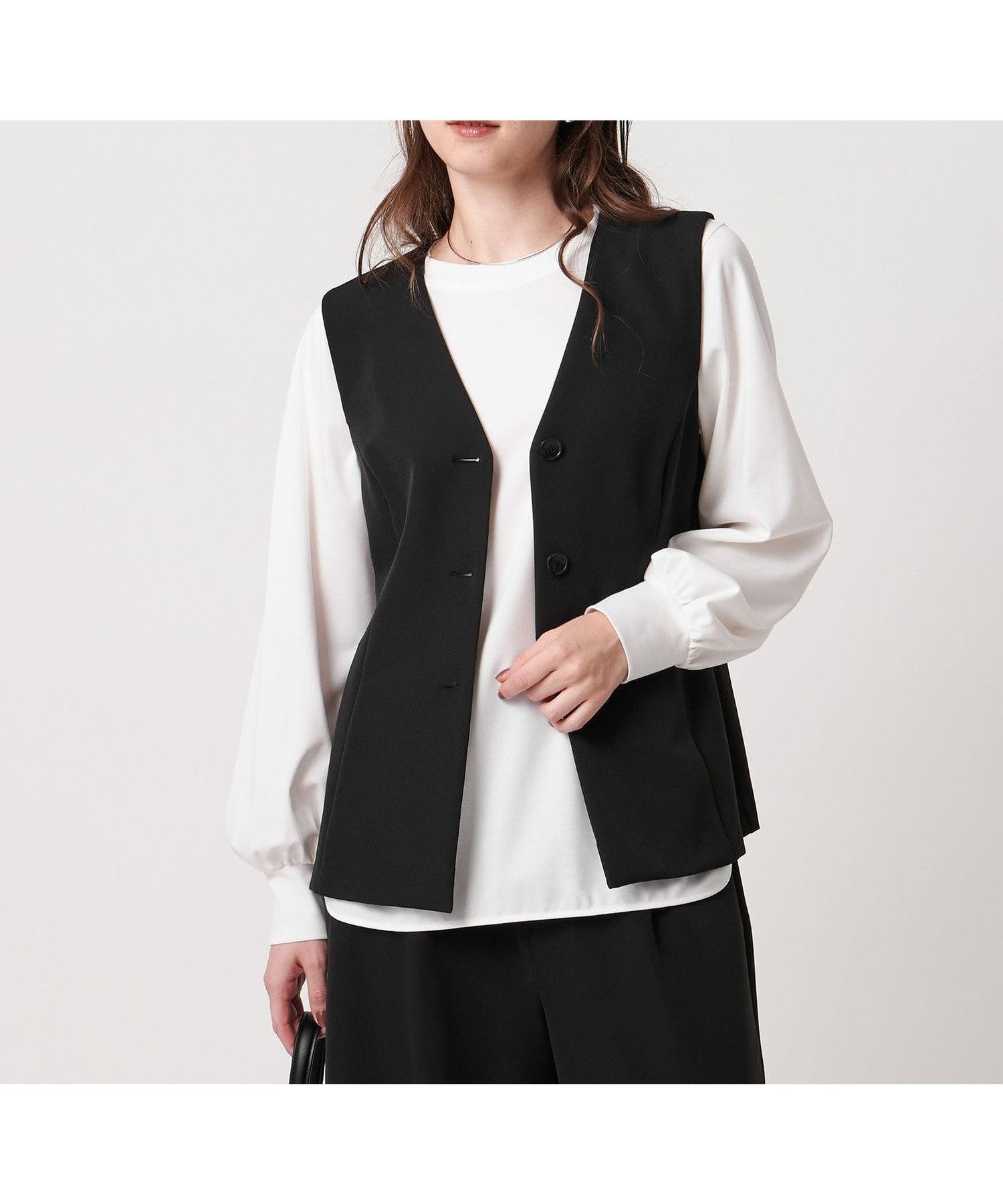 【ユナイテッドアローズ/UNITED ARROWS】のポンチ ロングスリーブ カットソー -ウォッシャブル- インテリア・キッズ・メンズ・レディースファッション・服の通販 founy(ファニー) 　ファッション　Fashion　レディースファッション　Fashion for Women　トップス・カットソー　Cut & Sew Tops　カットソー・ベーシックTシャツ　Cut-and-Sewn Tops / Stretch Tees & Basics　インナー　Innerwear　ウォッシャブル　Machine Washable　カットソー　Cut and Sewn Top　ギャザー　Gathered, Ruffled　シンプル　Simple, Minimal　ジャケット　Jacket, Outerwear　スリーブ　Sleeve, Long Sleeve / Short Sleeve　ベスト　Vest, Waistcoat　ボトム　Bottoms, Lower Wear　ロング　Long, Long-Length　ワイド　Wide, Wide Fit　WHITE|ID: prp329100004712666 ipo3291000000034042442