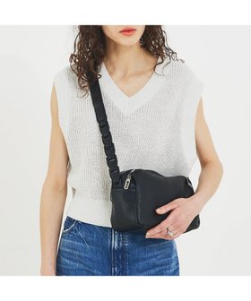 【ロウェル シングス/LOWELL Things】の【TVドラマ使用商品】Frec/WファスナースクエアショルダーBAG 人気、トレンドファッション・服の通販 founy(ファニー) ファッション Fashion レディースファッション Fashion for Women バッグ Bags ショルダー Shoulder, Shoulder Strap シンプル Simple, Minimal フォルム Silhouette, Form ポケット Pocket, Pocket Detail 財布 Wallet, Purse |ID:prp329100004712698